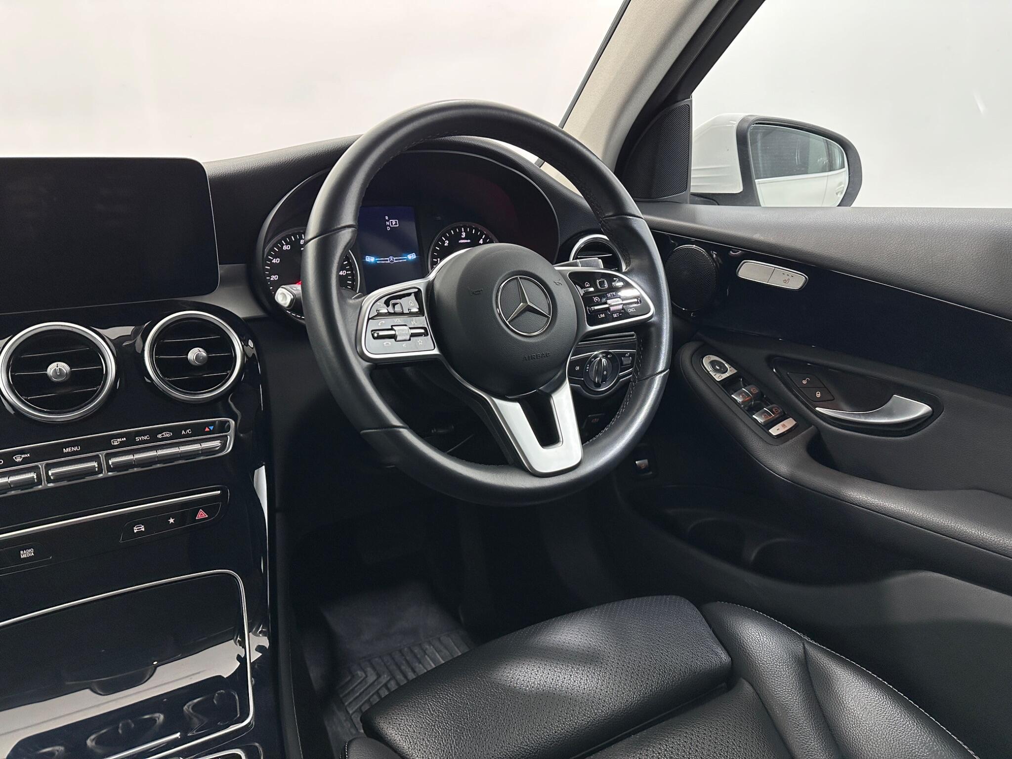 Mercedes-Benz GLC view 12