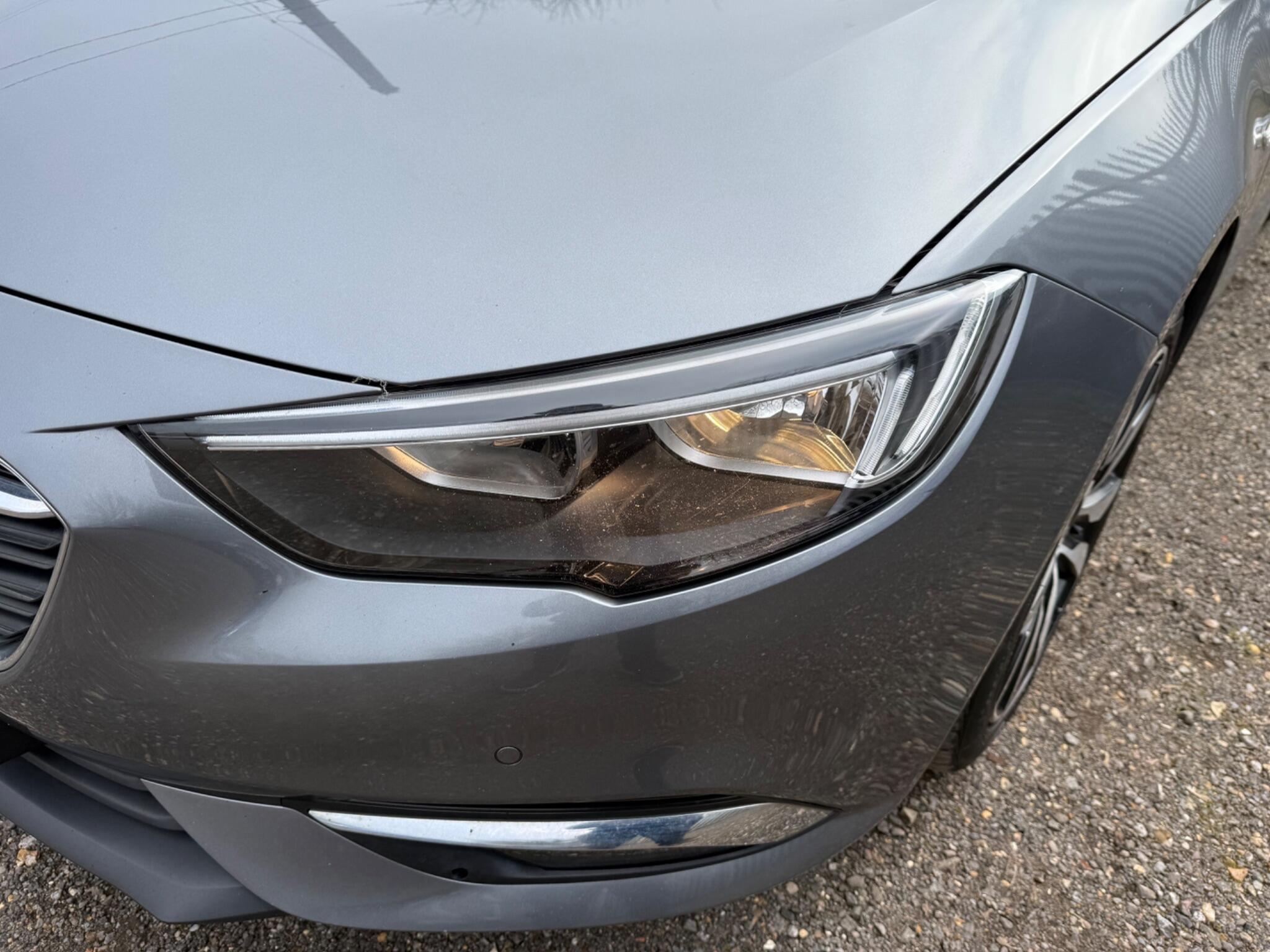 2017 Vauxhall Insignia image 33