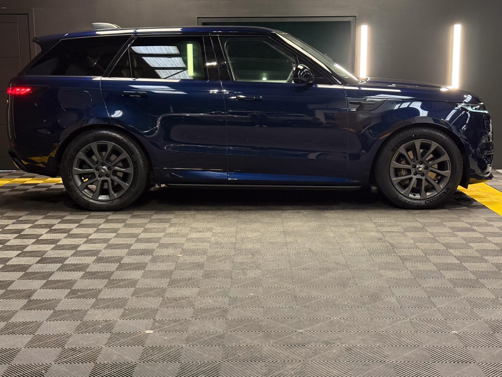 Land Rover Range Rover Sport view 6