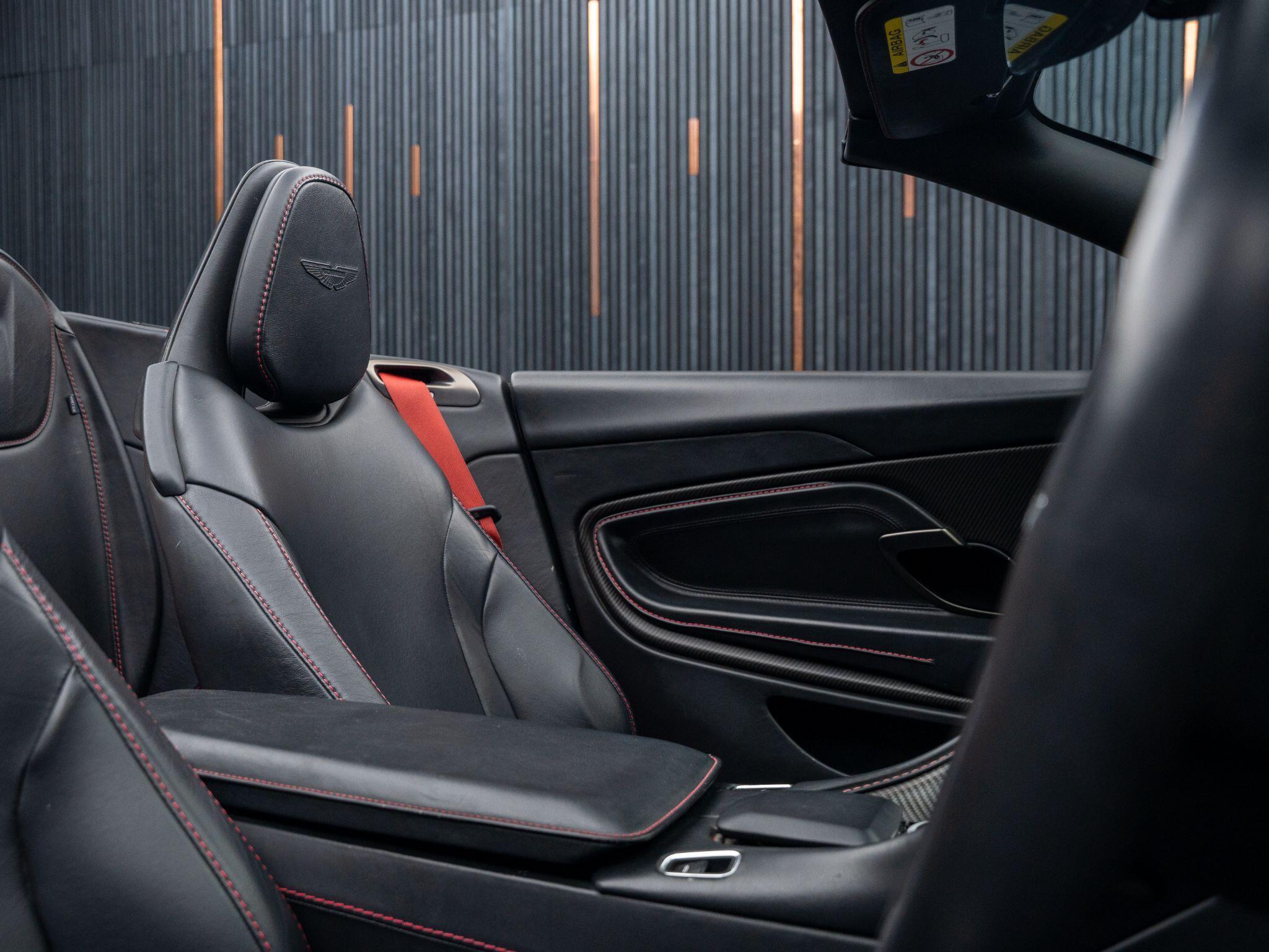 Aston Martin DB11 view 22