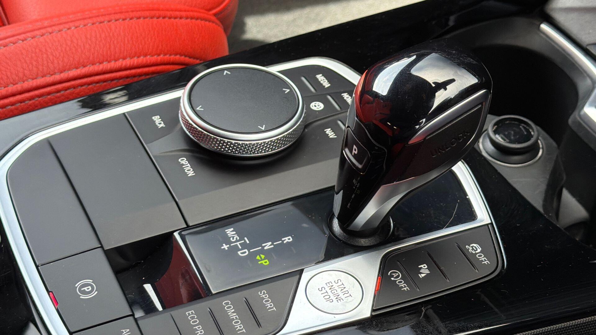 BMW 1 Series view 10