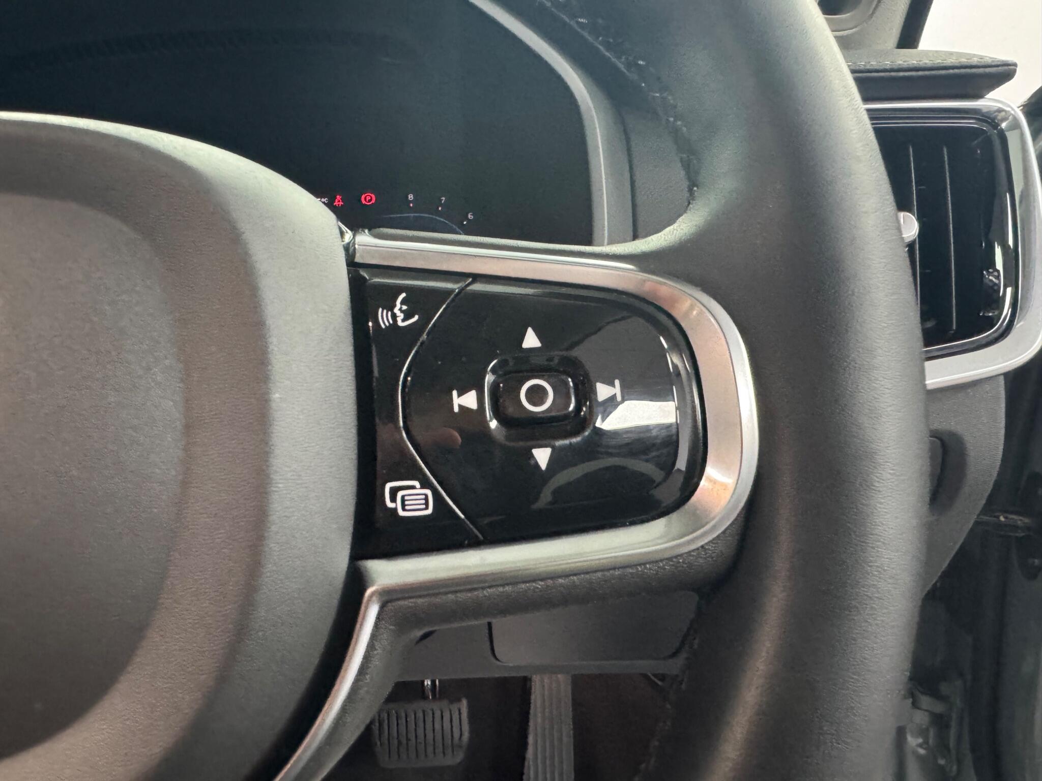 Volvo V90 view 41