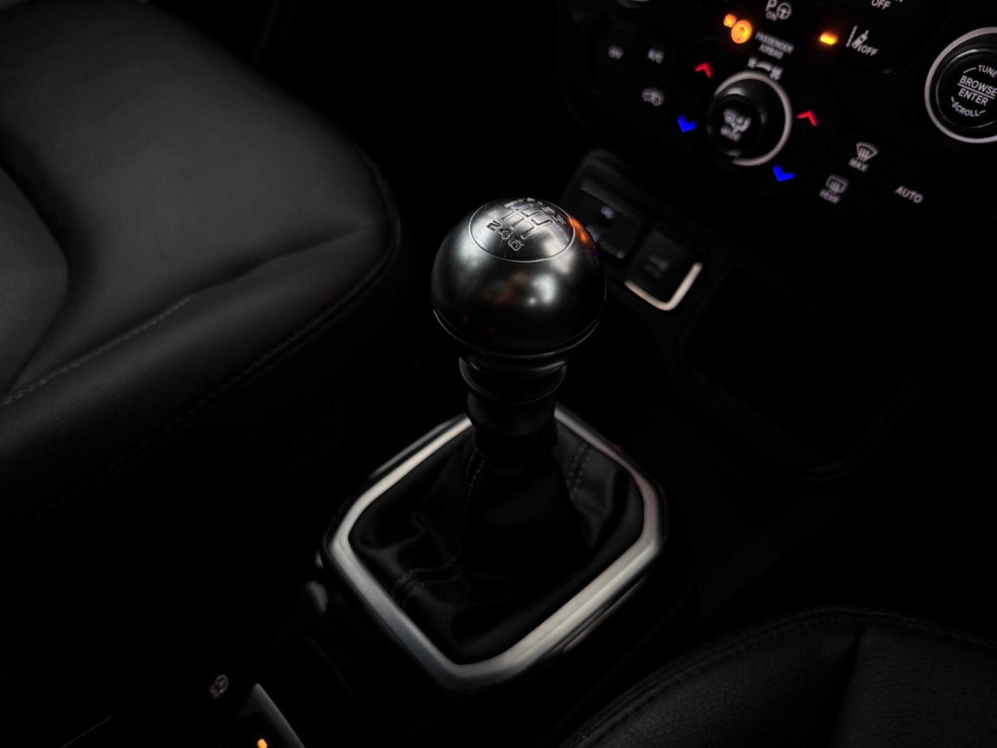 Jeep Renegade view 21