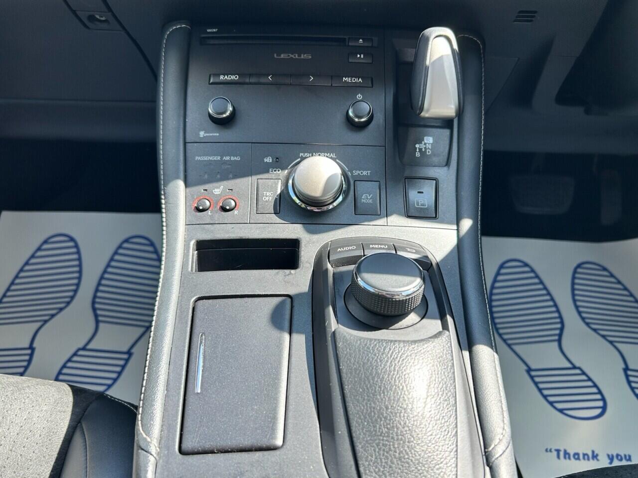 Lexus CT view 29