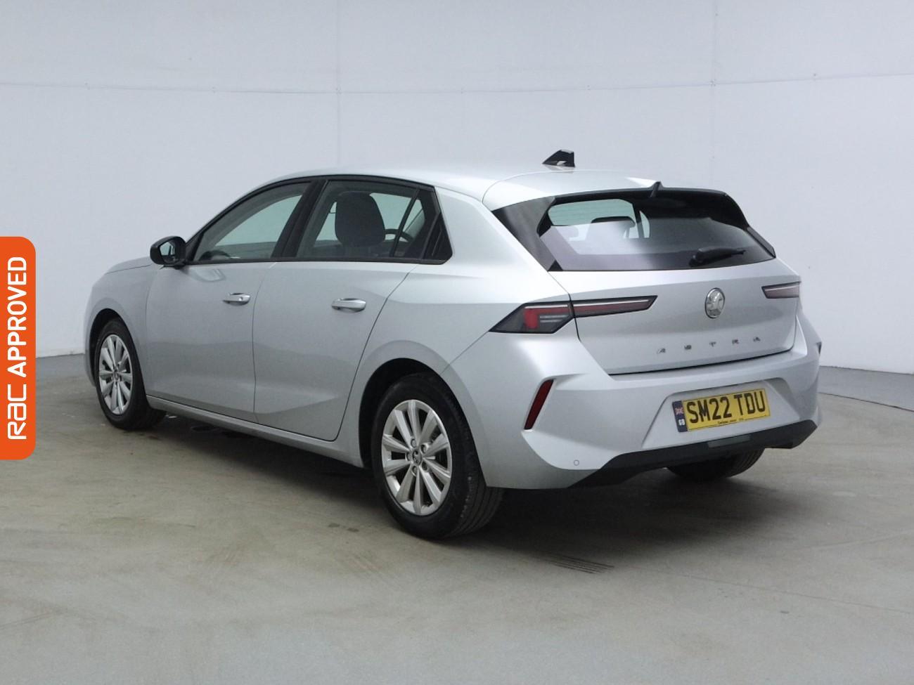 Vauxhall Astra view 4