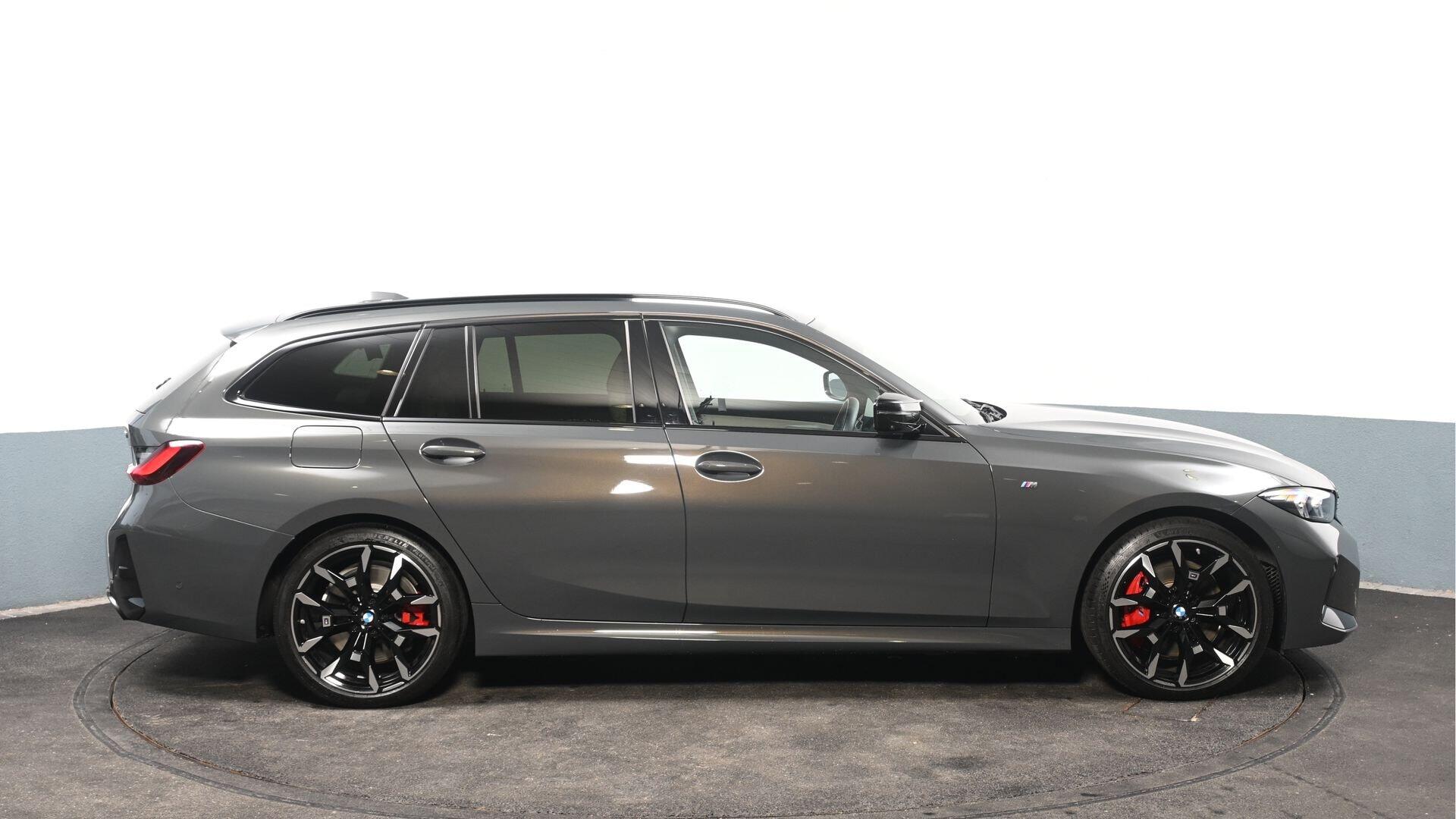 BMW 3 Series view 3