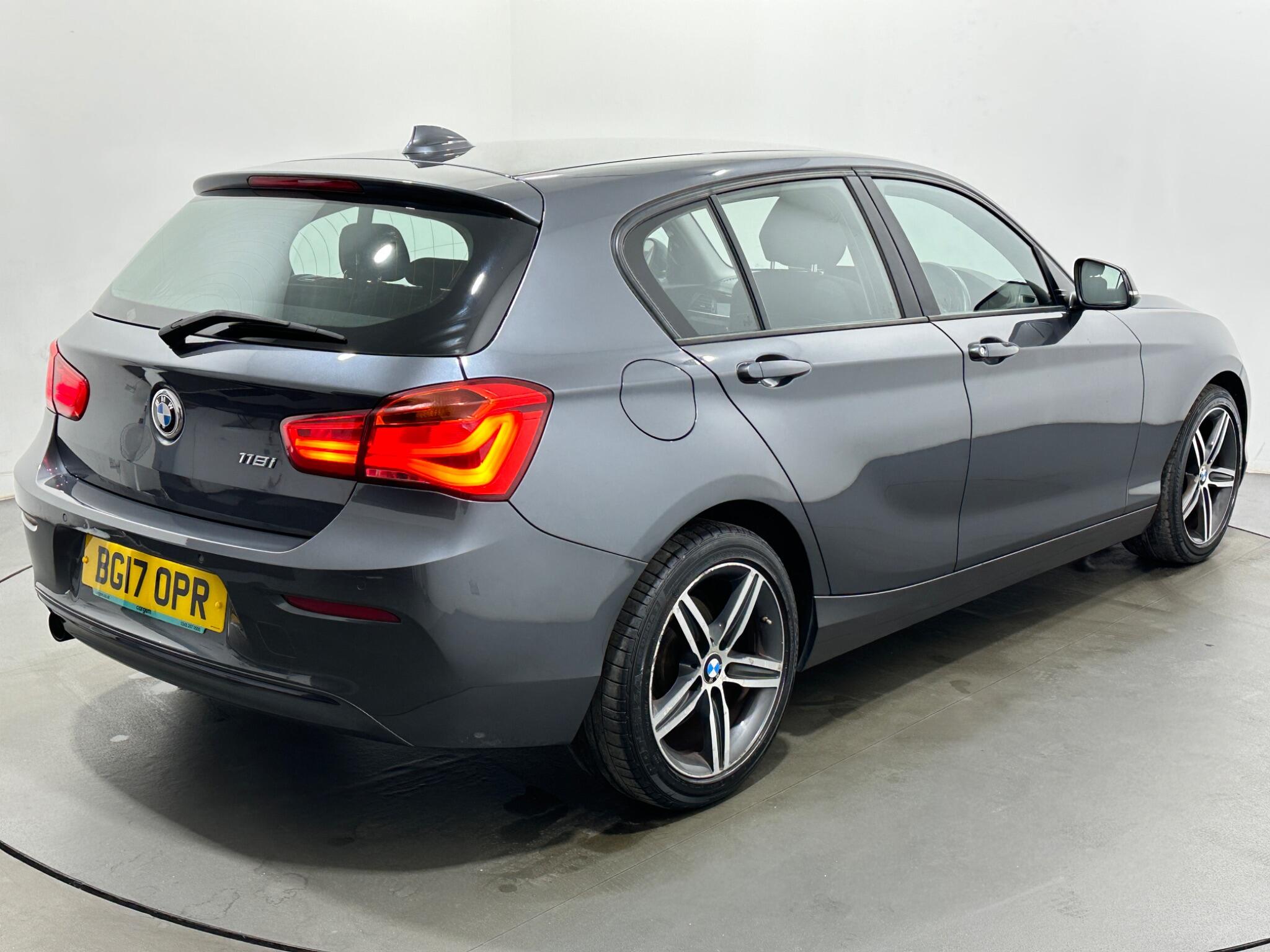 BMW 1 Series view 51