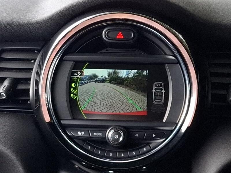 MINI Convertible view 9