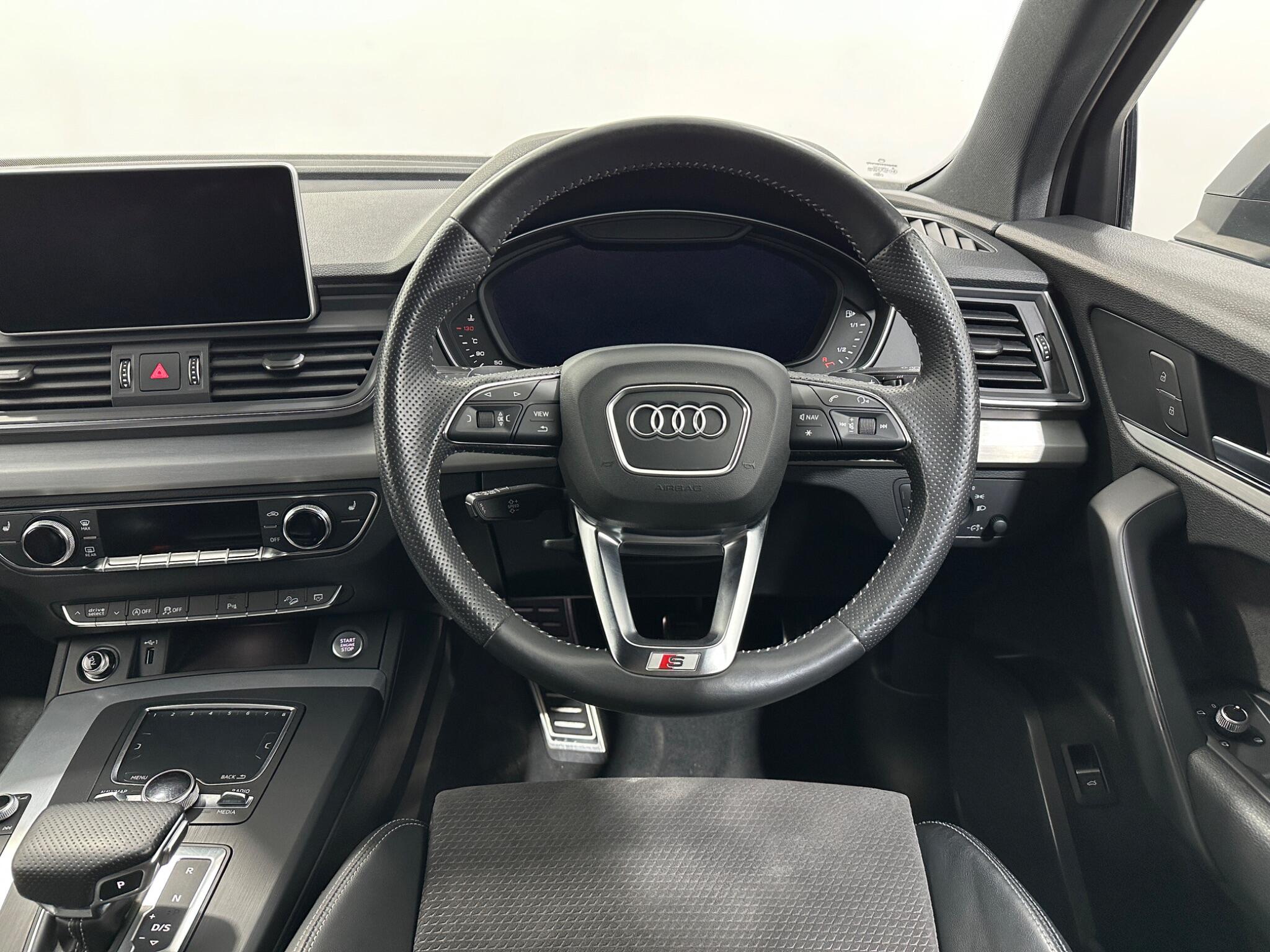 Audi Audi Q5 view 13