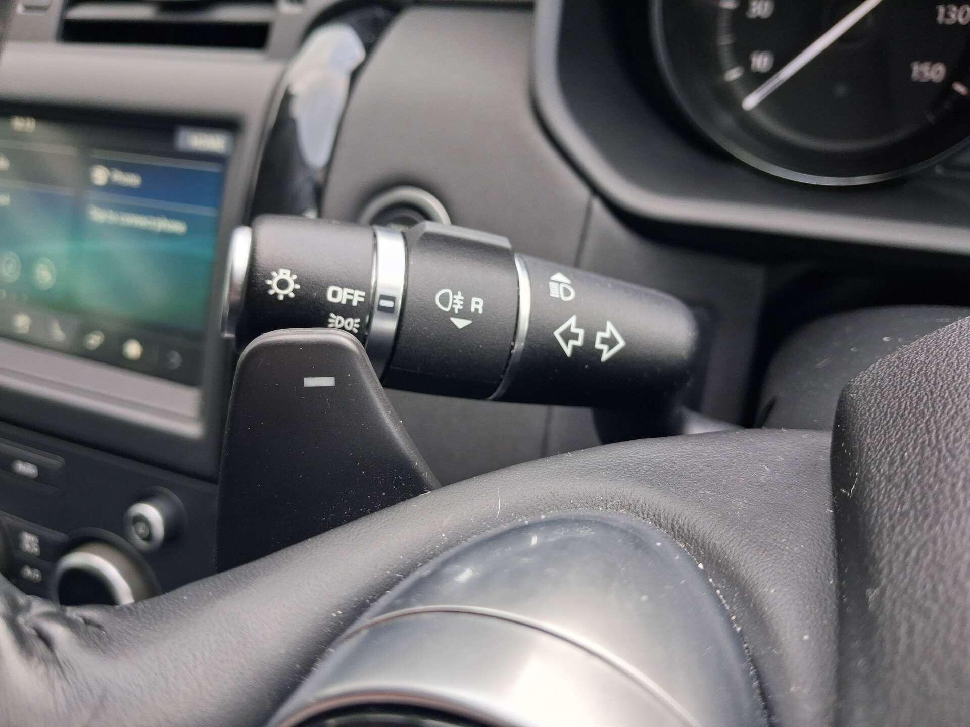 Land Rover Discovery view 36