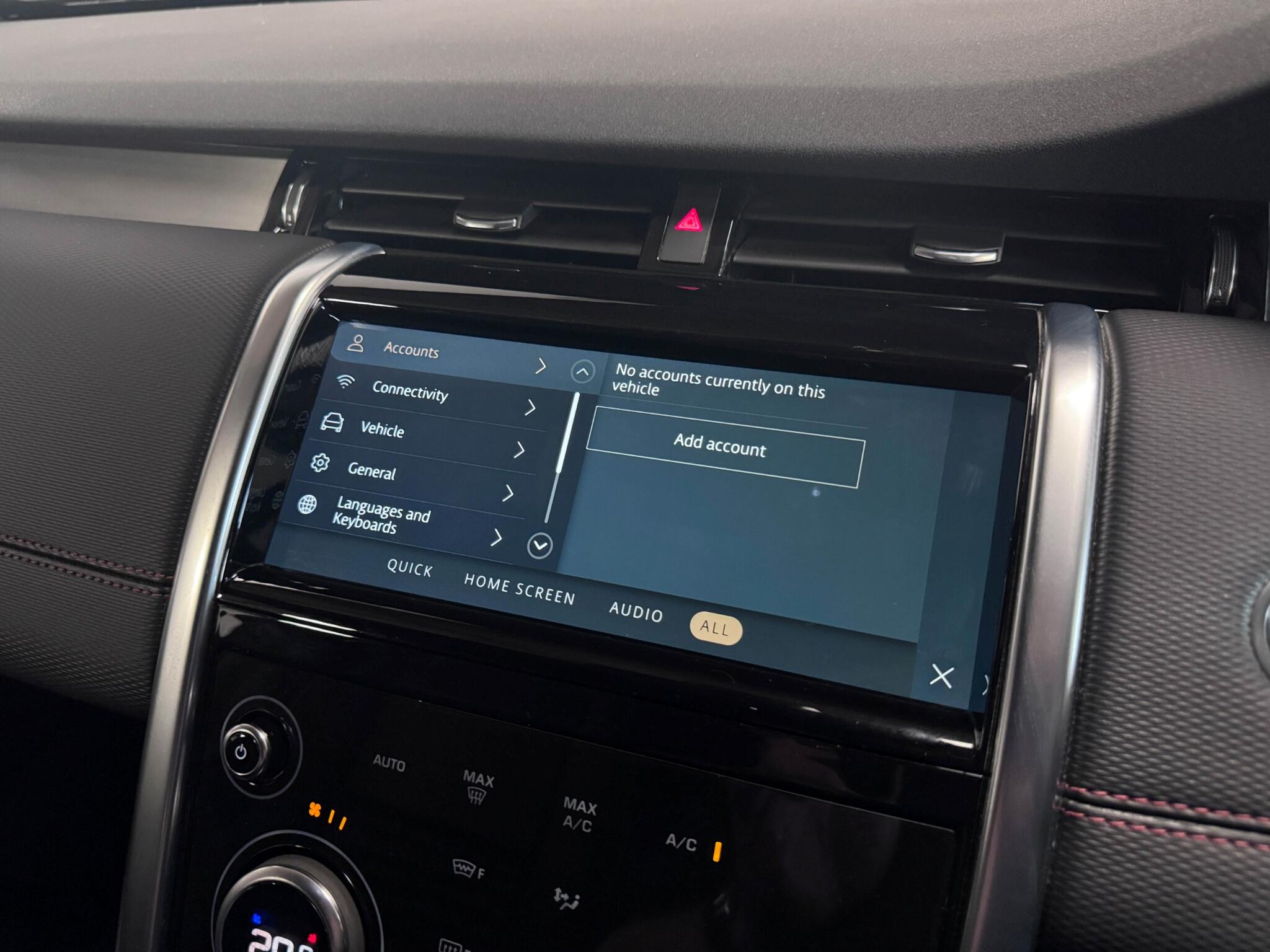 Land Rover Discovery Sport view 51