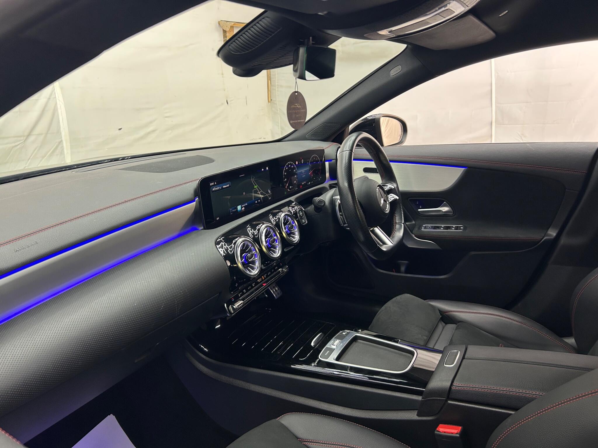 Mercedes-Benz Cla view 13