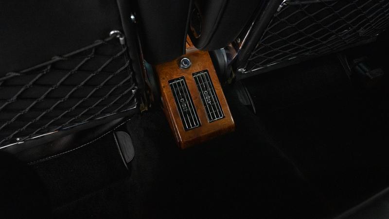 Mercedes-Benz 600 view 24