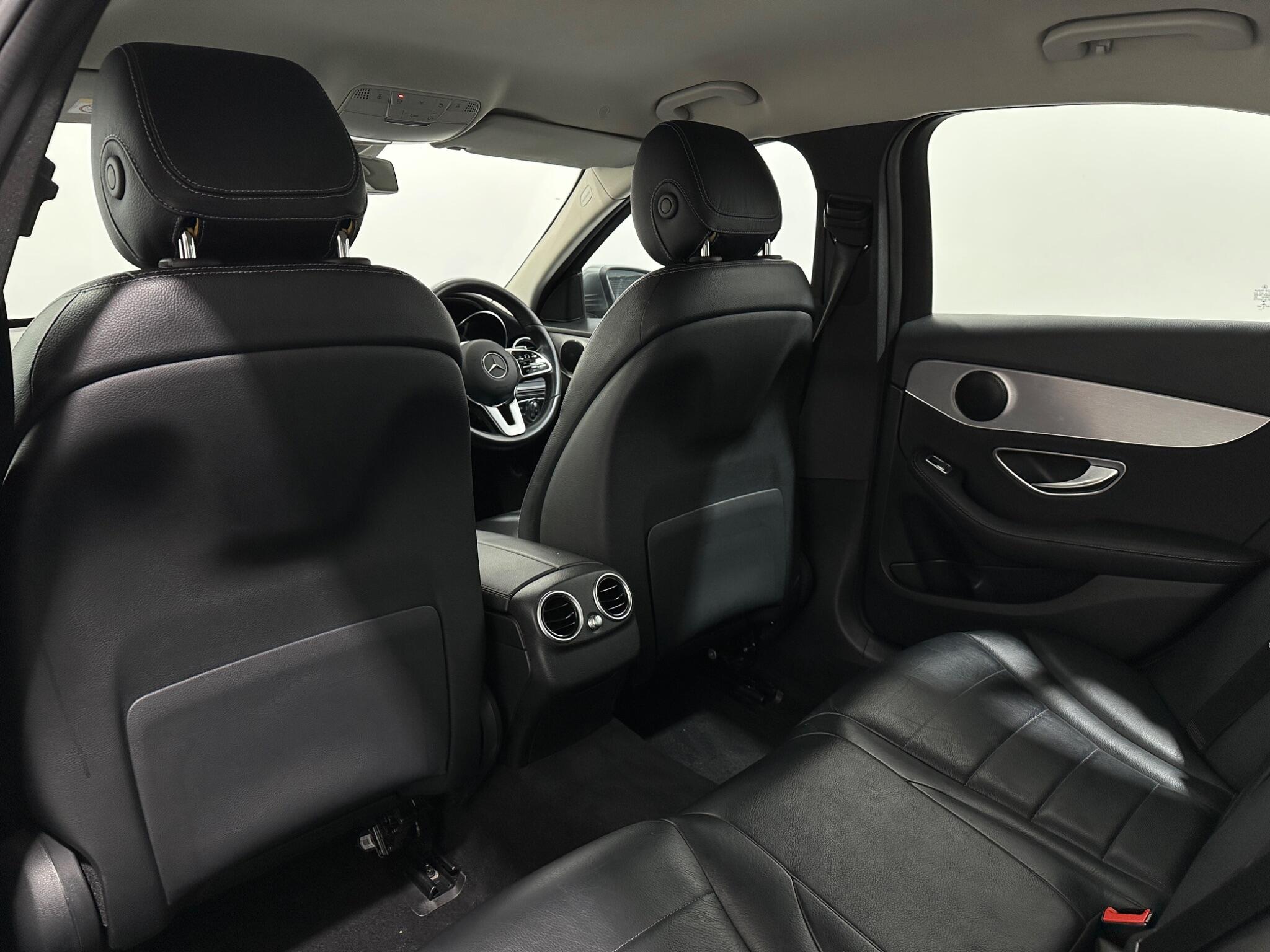 Mercedes-Benz C-Class view 39