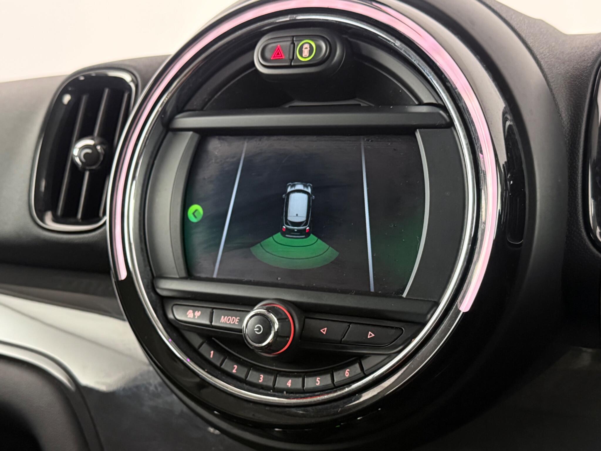 Mini Countryman view 26
