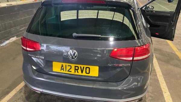 Volkswagen Passat view 9