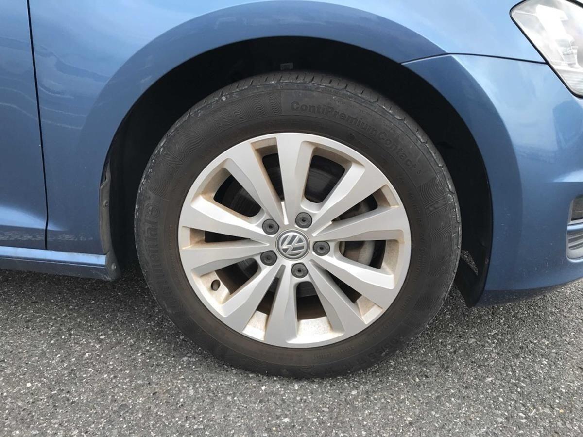 Volkswagen Golf view 27