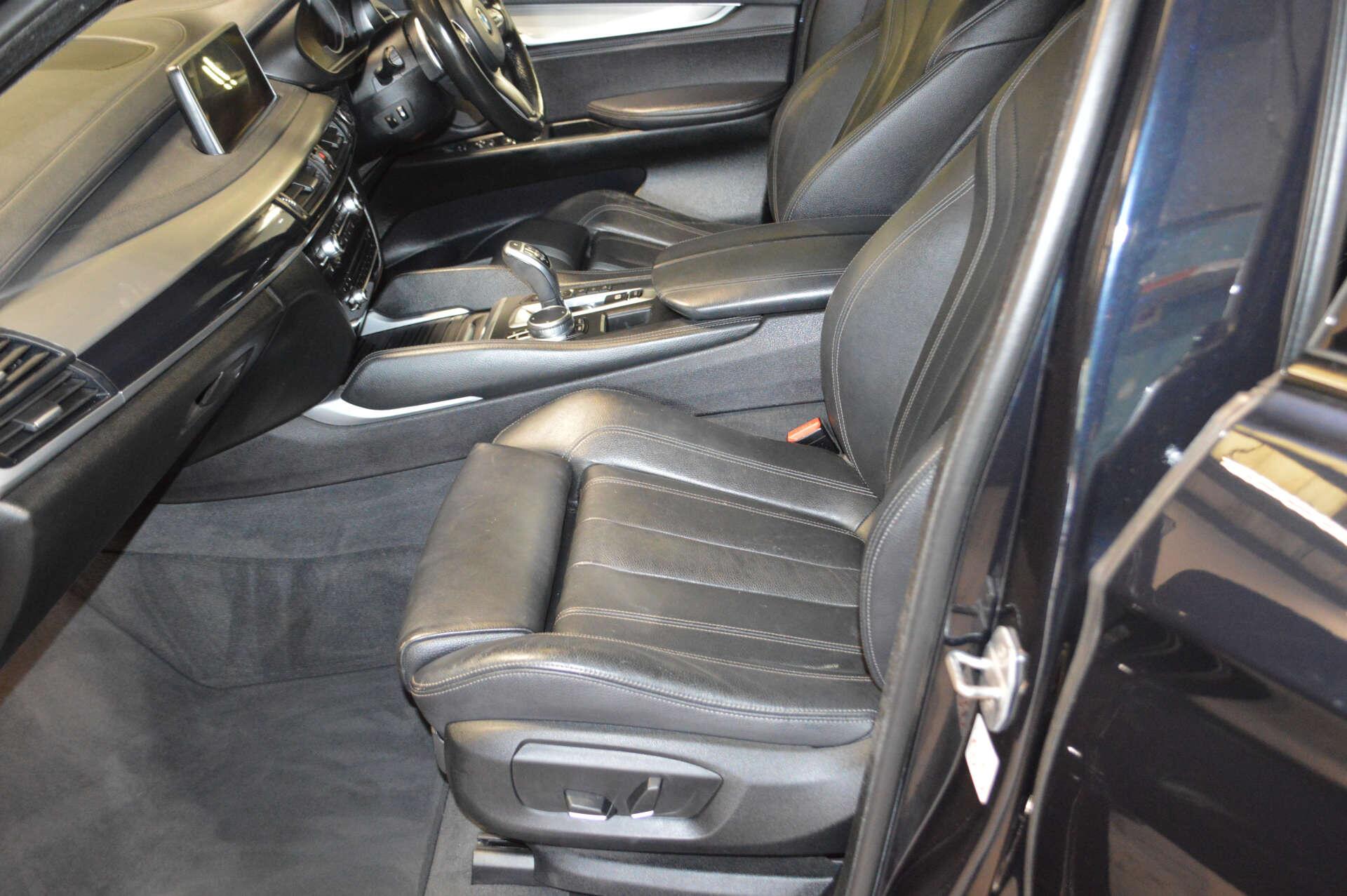 BMW X6 view 13