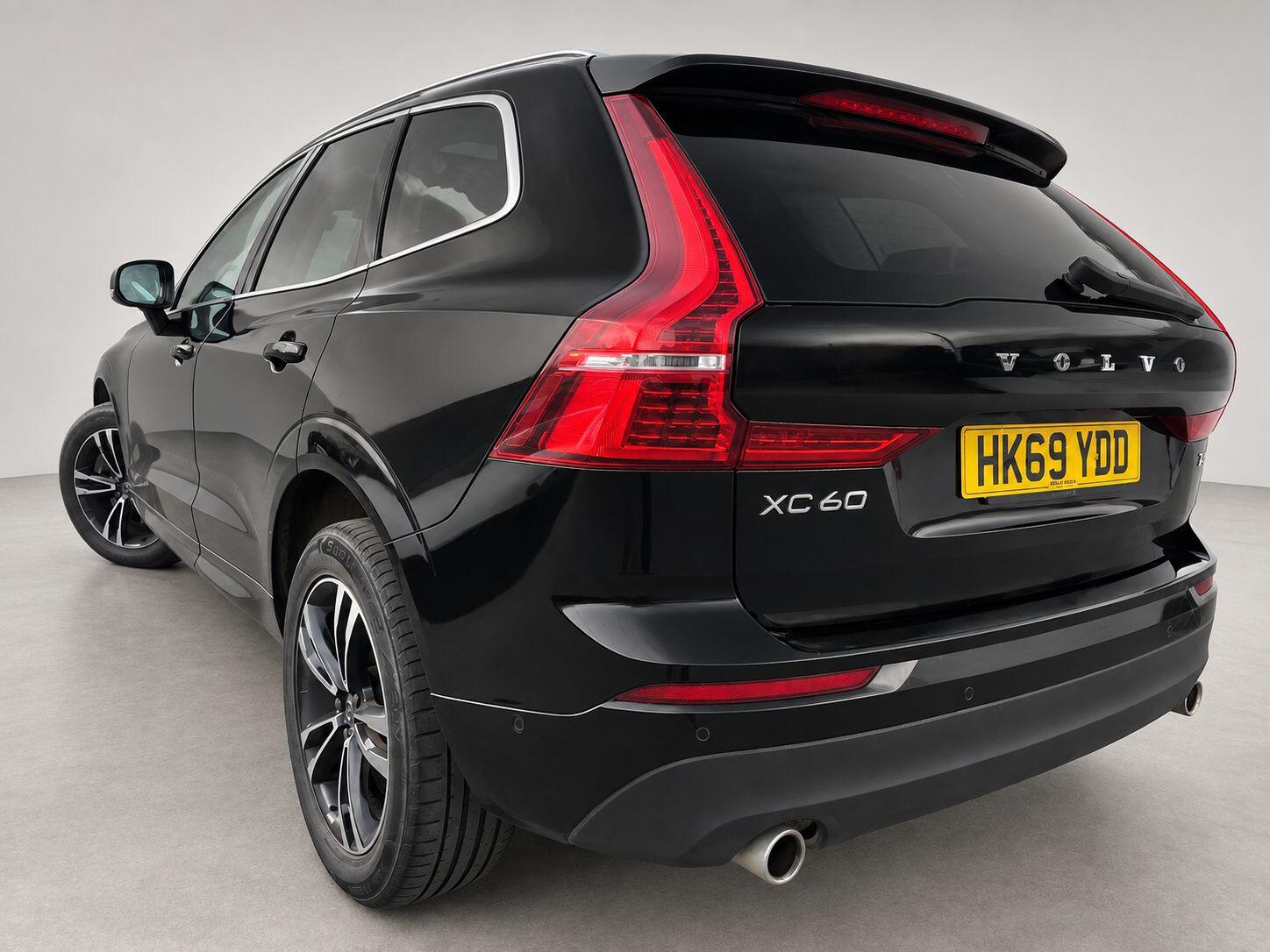 Volvo XC60 view 9