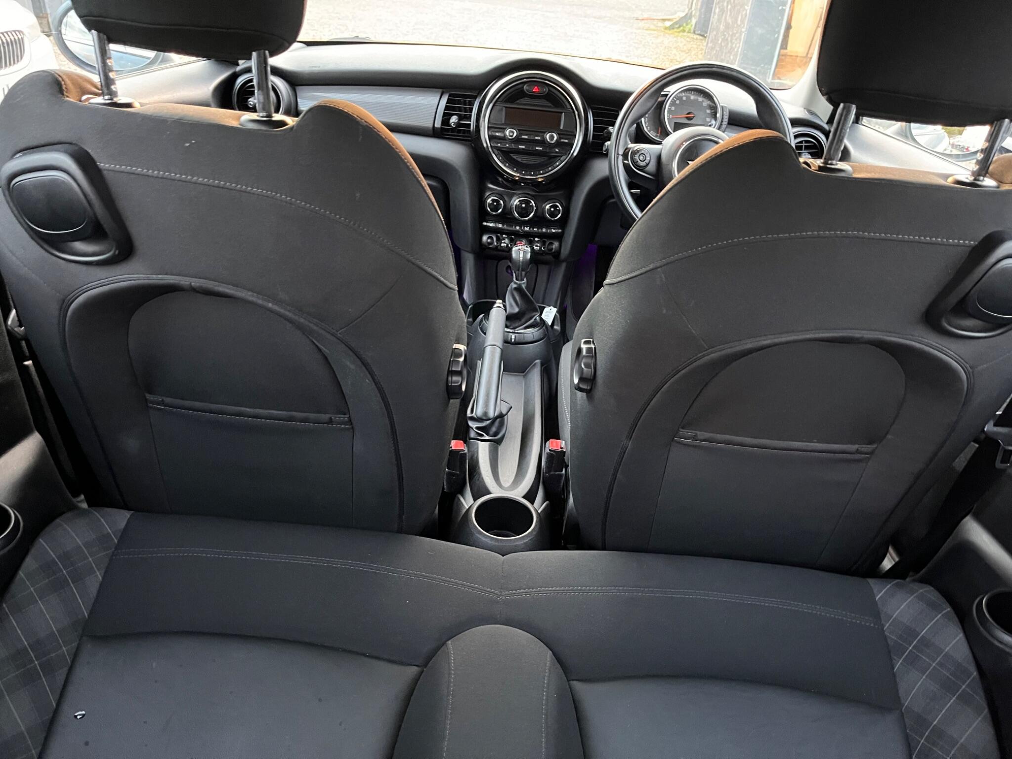 MINI Hatch view 21