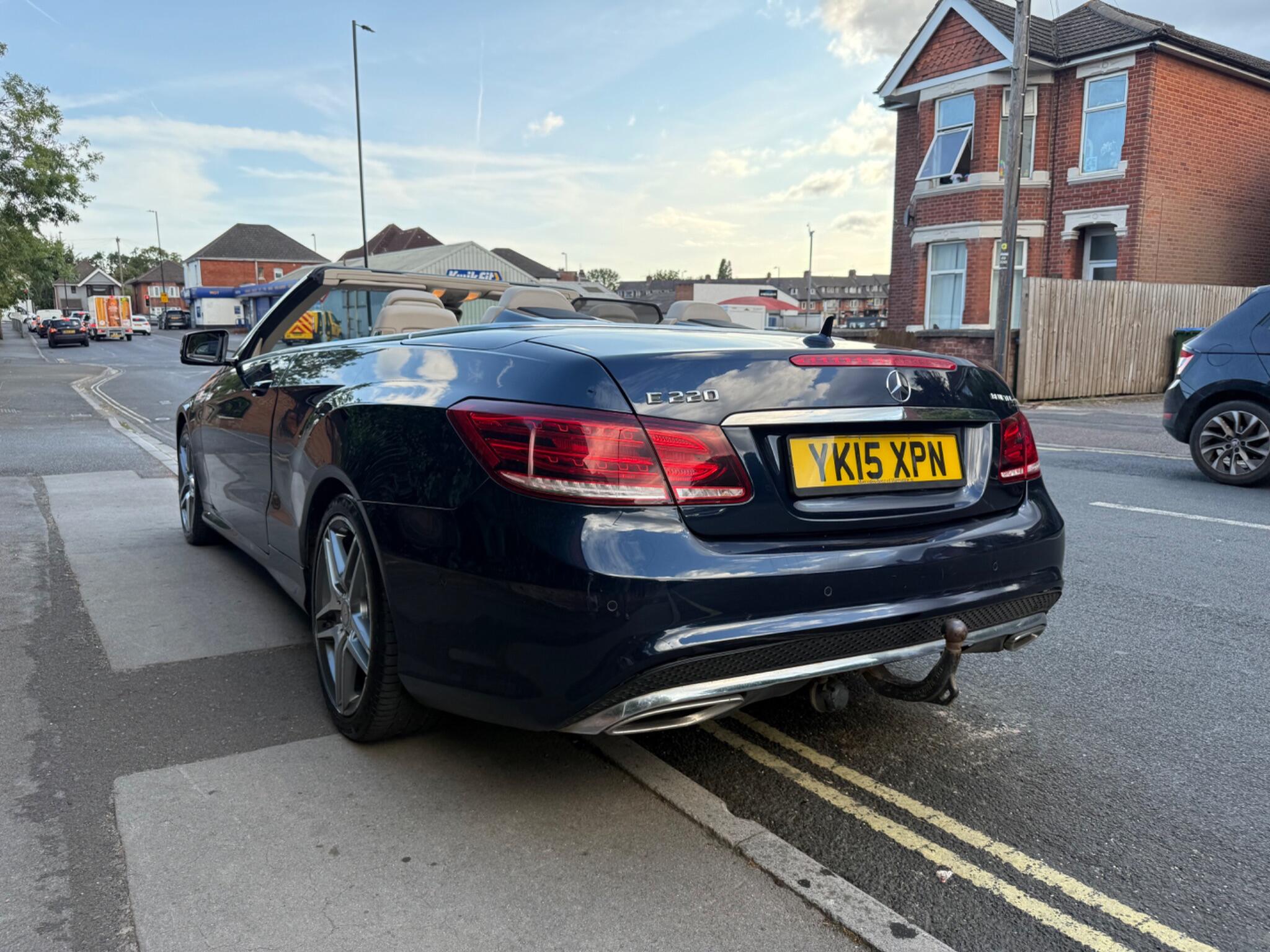 Mercedes-Benz E Class view 28