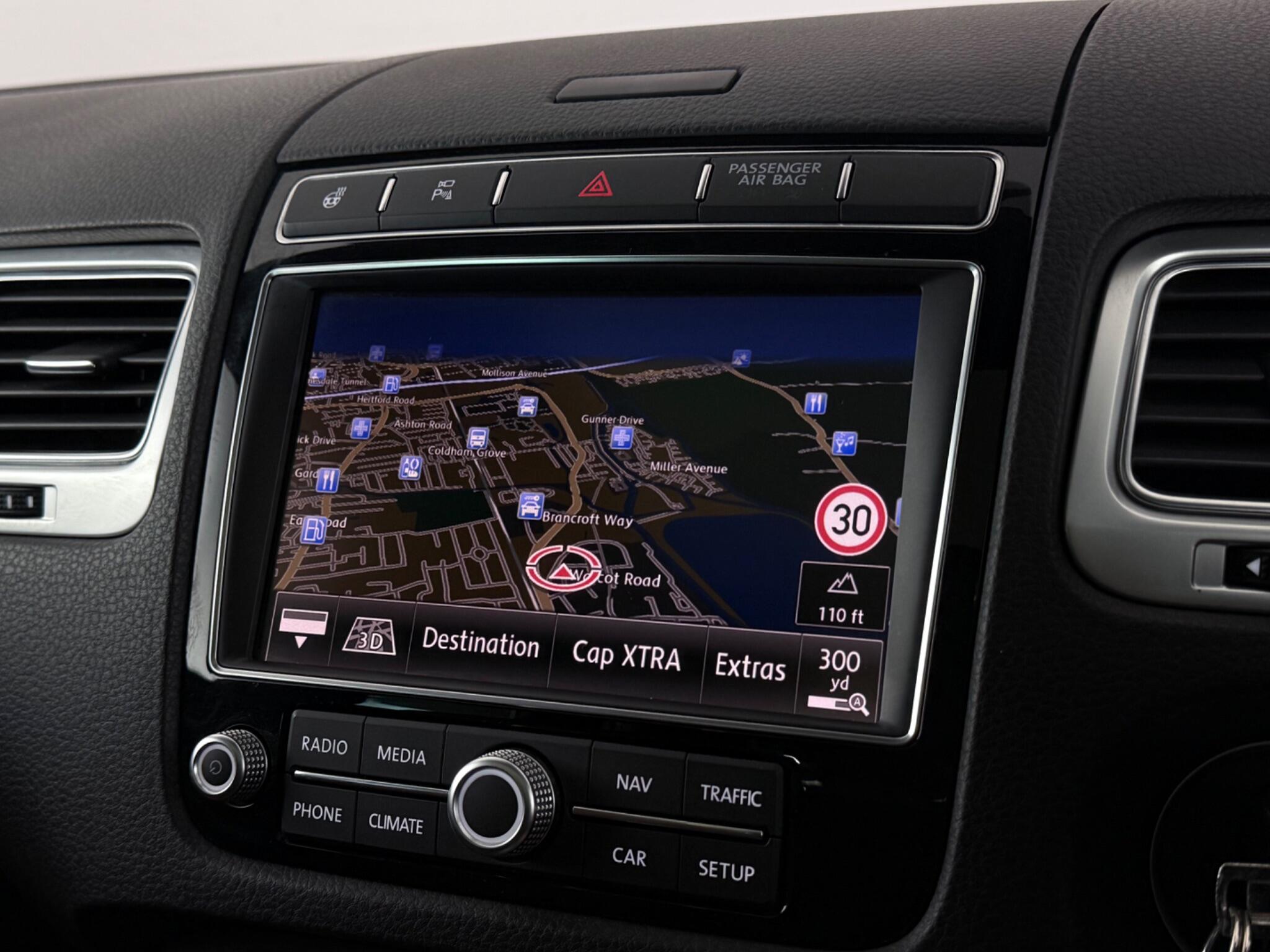 Volkswagen Touareg view 26