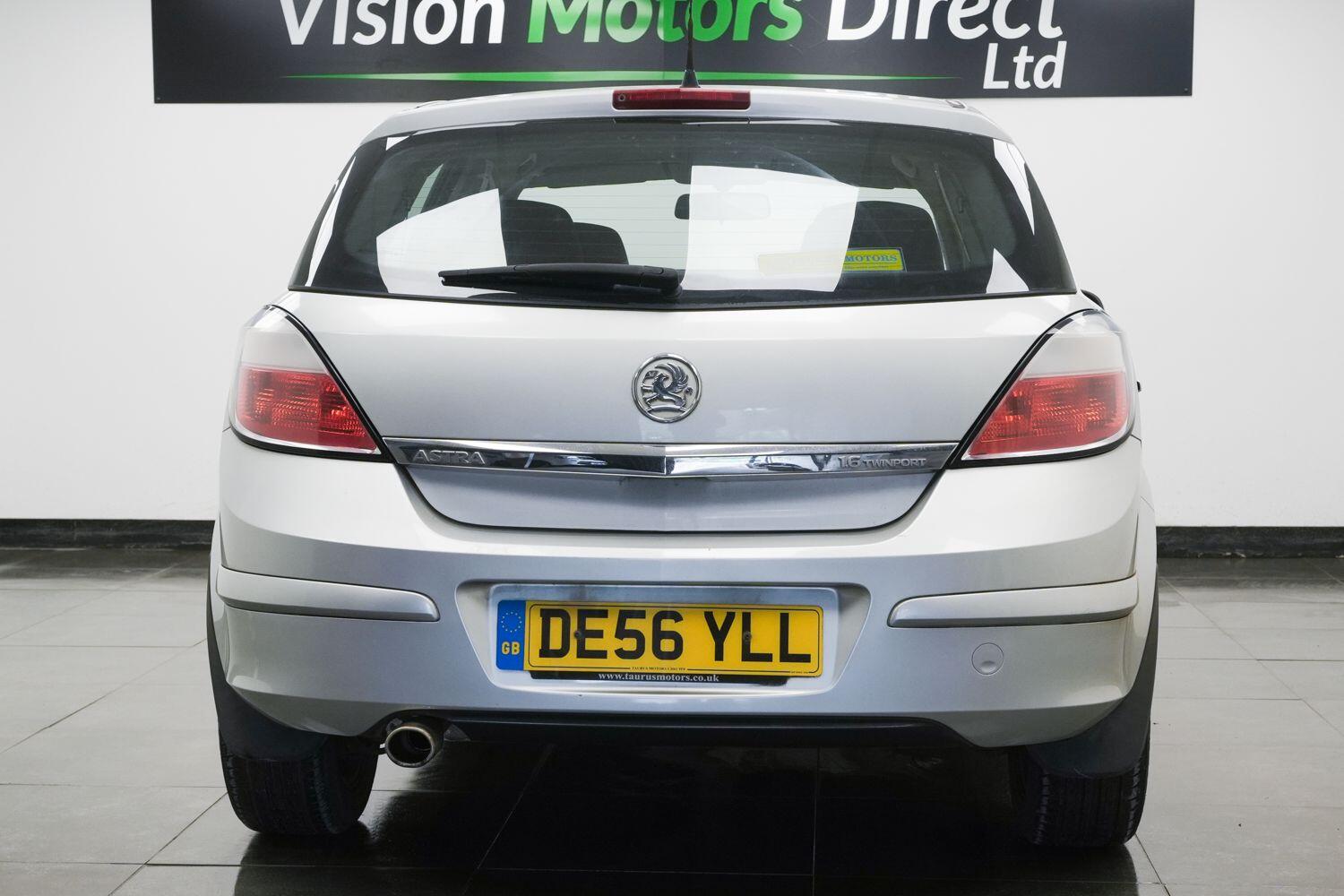 Vauxhall Astra view 2