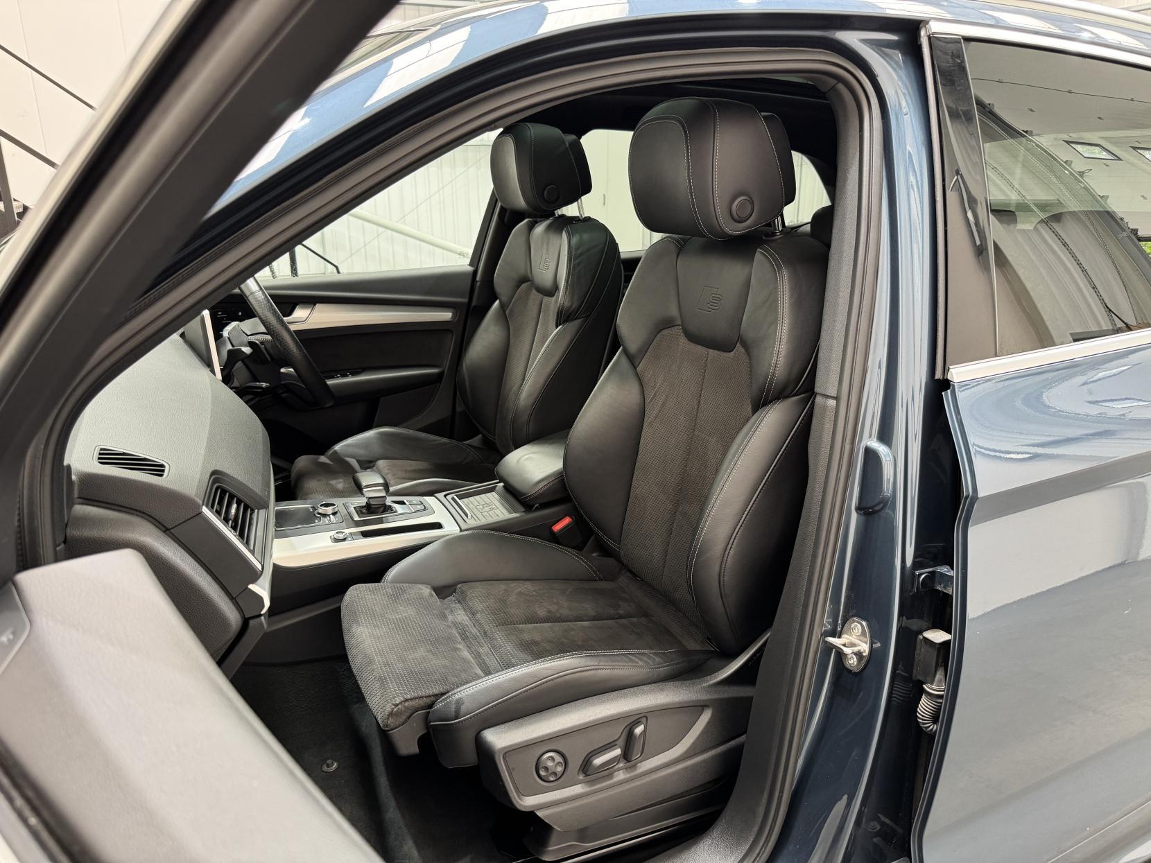 Audi Q5 view 57