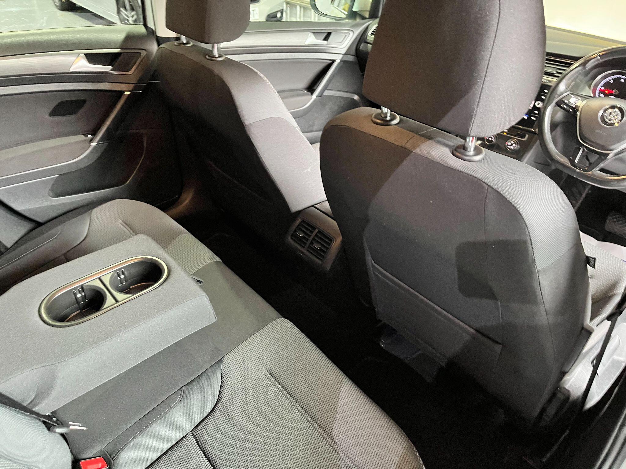 Volkswagen Golf view 50
