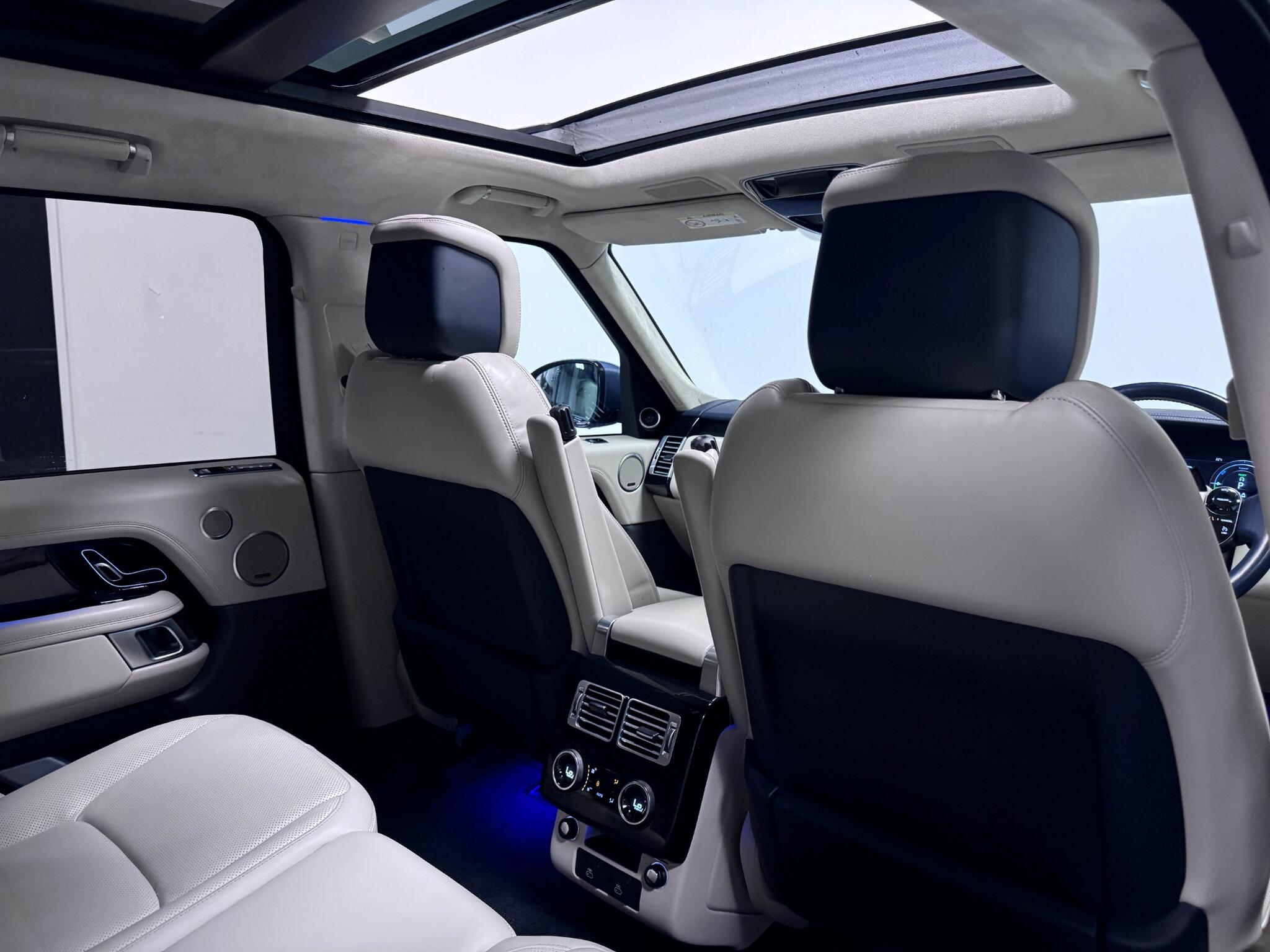 Land Rover Range Rover view 30