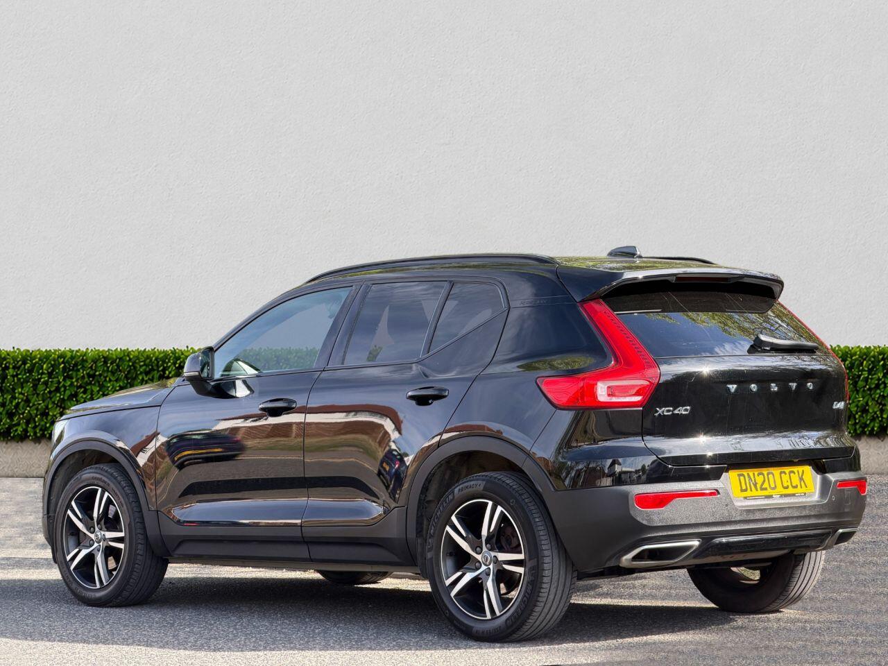 Volvo XC40 view 5
