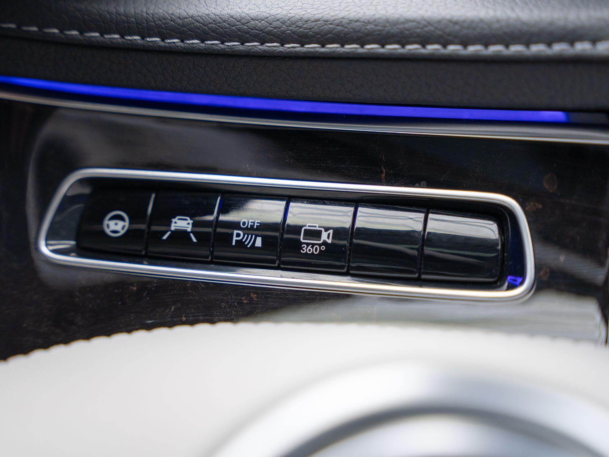 Mercedes-Benz S-Class view 6