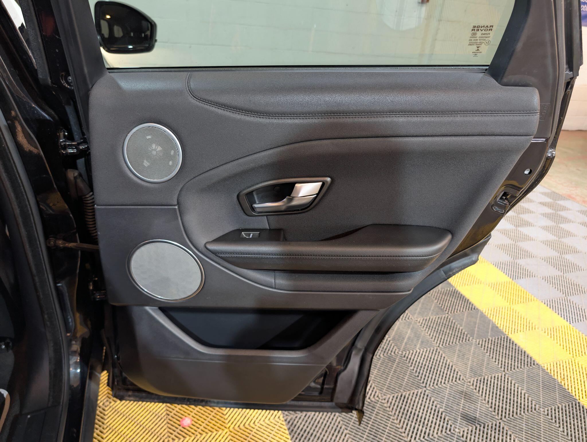 Land Rover Range Rover Evoque view 48