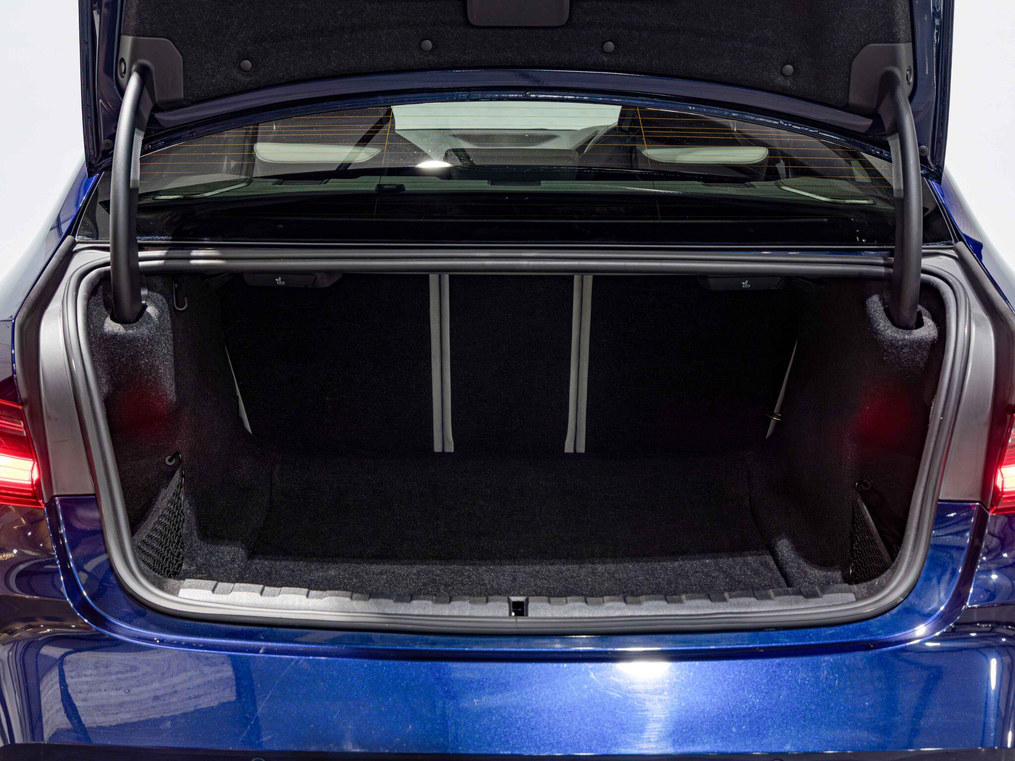 BMW M3 view 29
