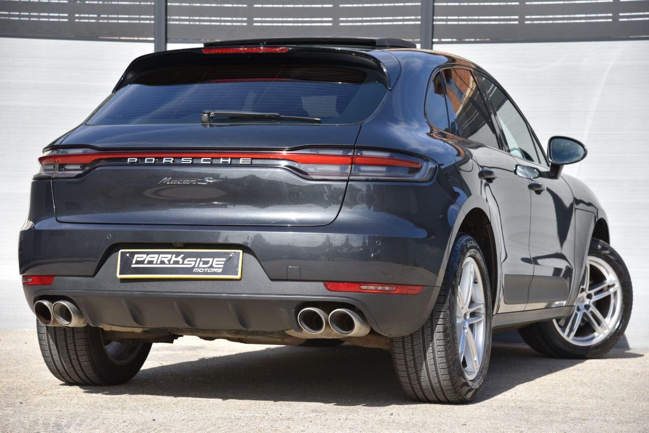 Porsche Macan view 9