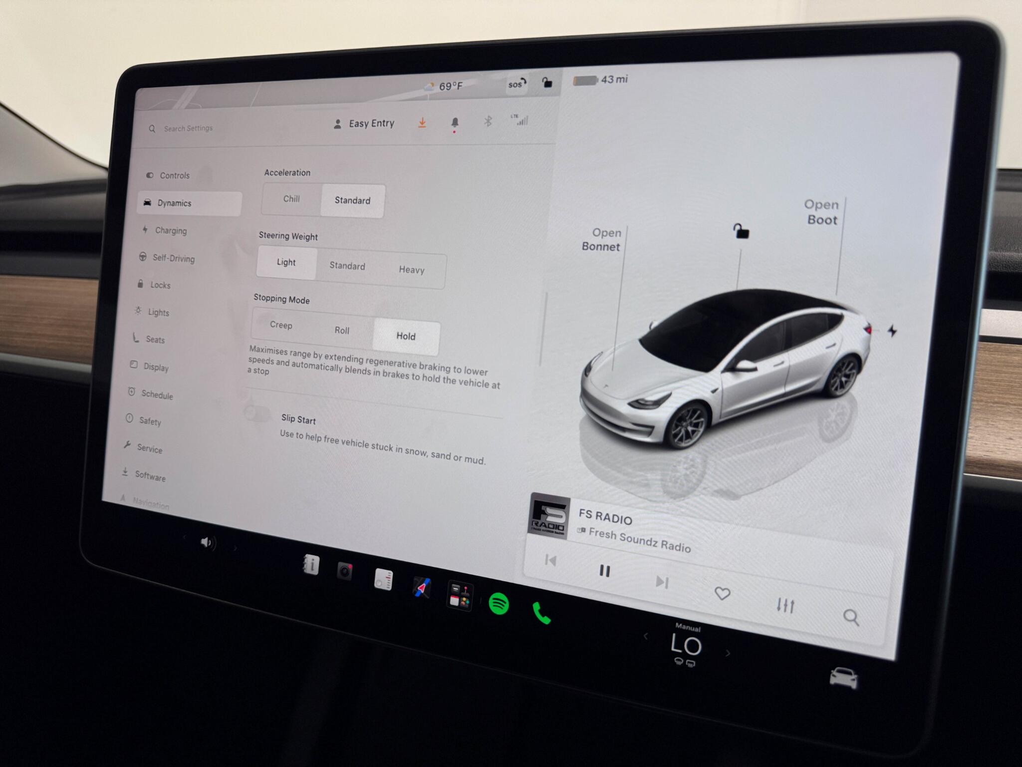 Tesla Model 3 view 38