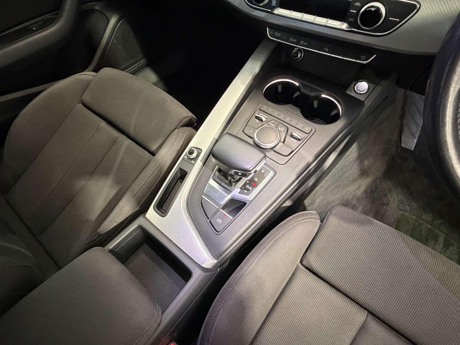 Audi A4 view 15