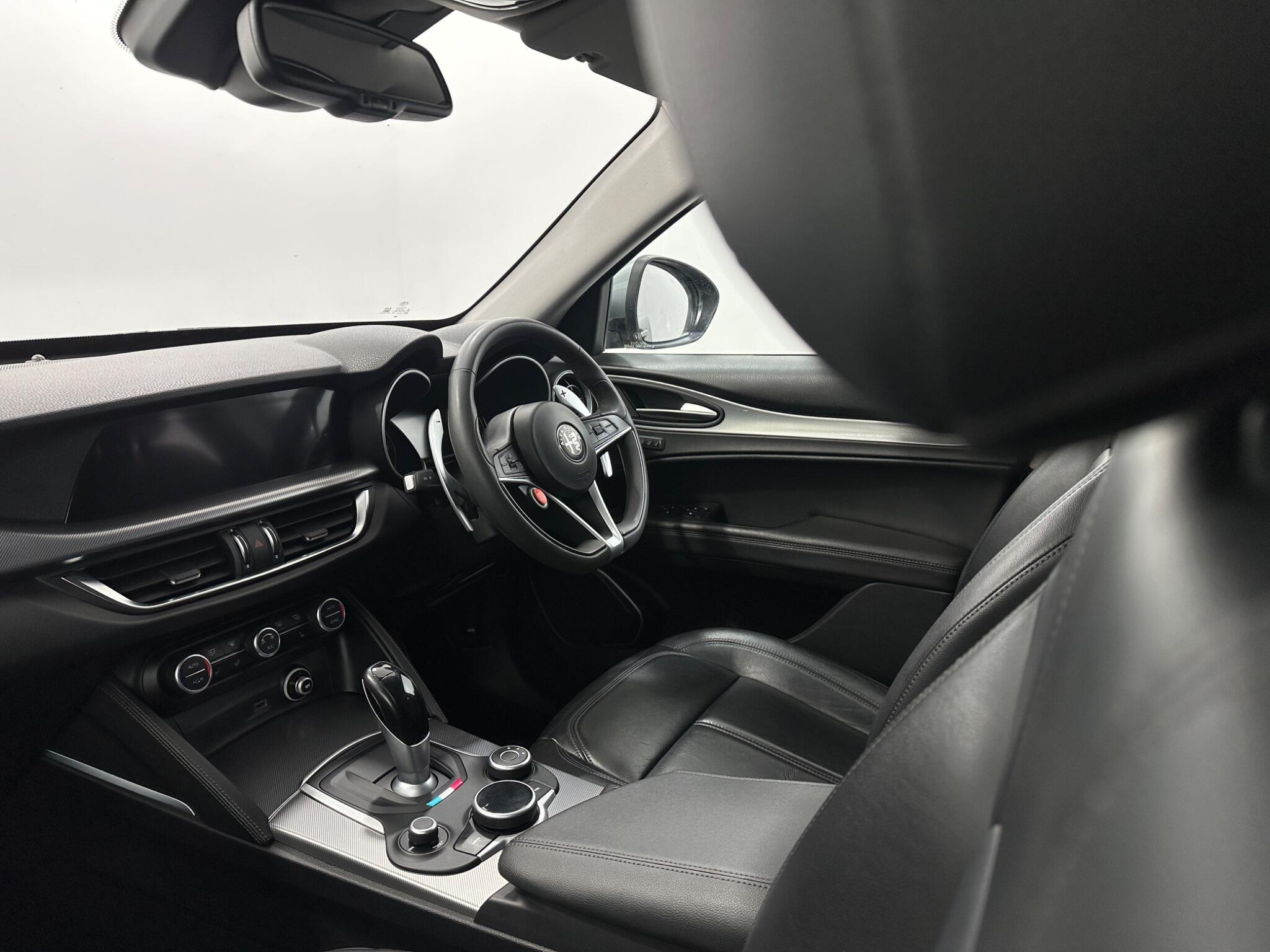 Alfa Romeo Stelvio view 30