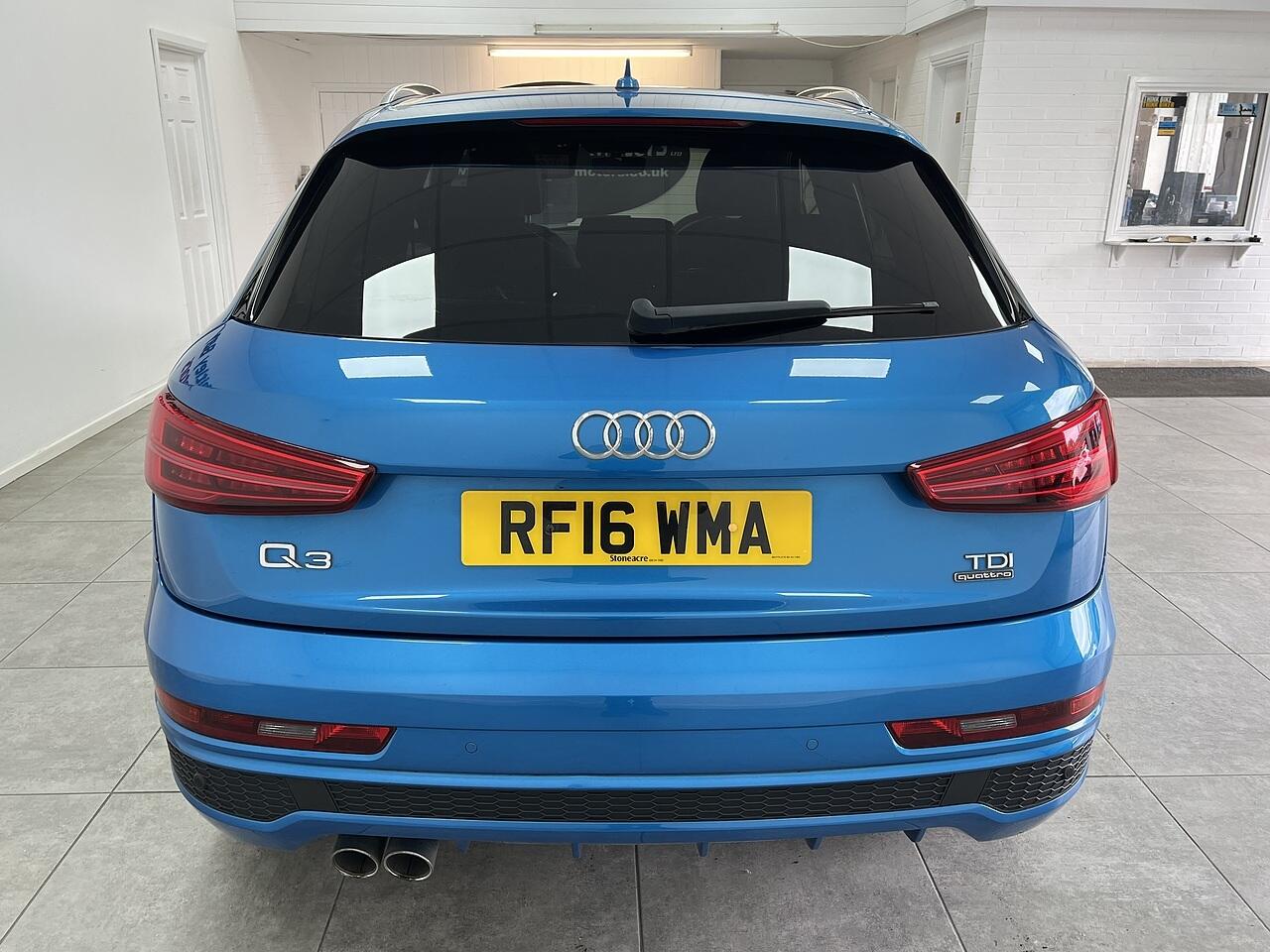Audi Q3 view 4