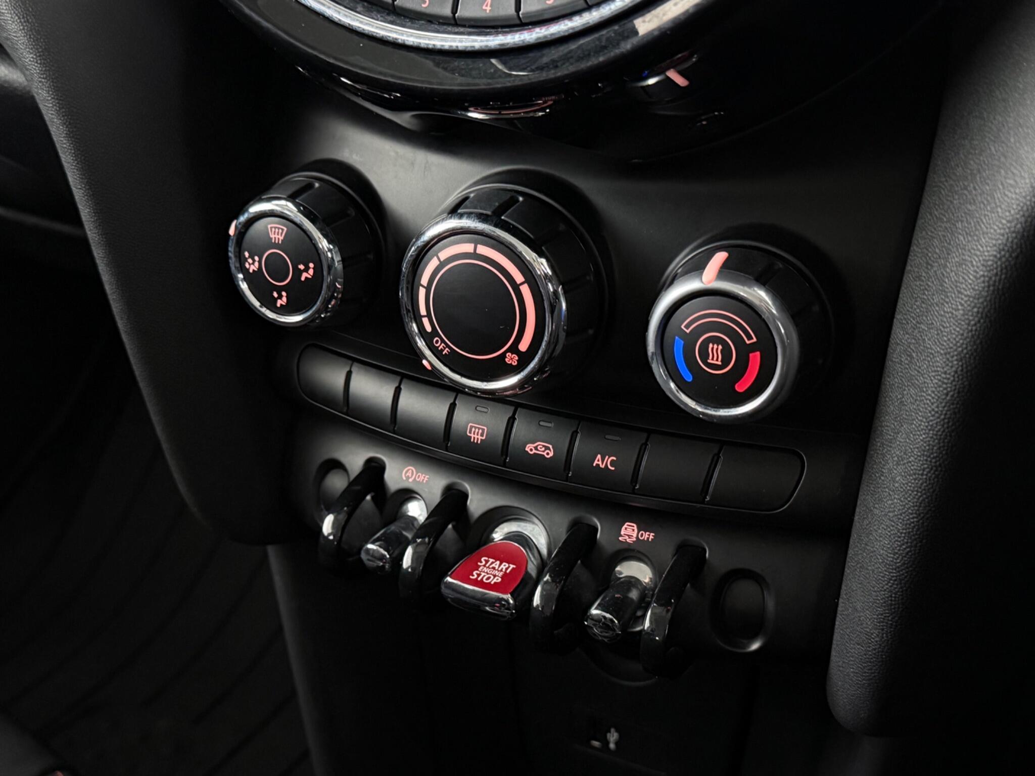 Mini Hatch view 20