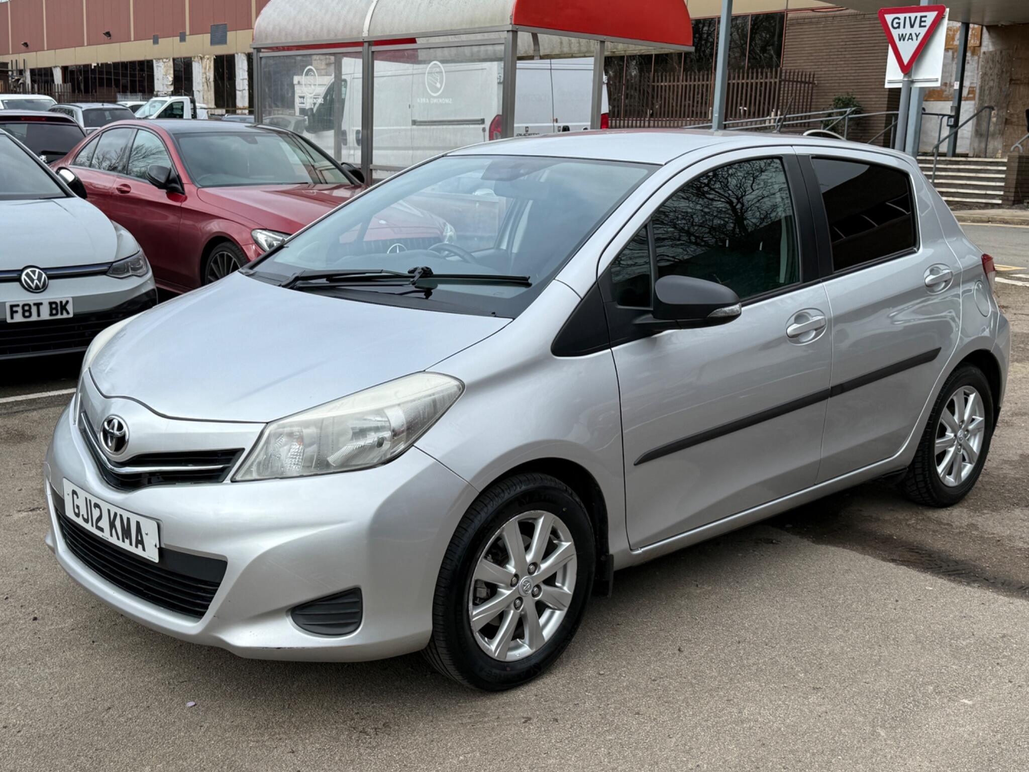 Toyota Yaris - Image 9