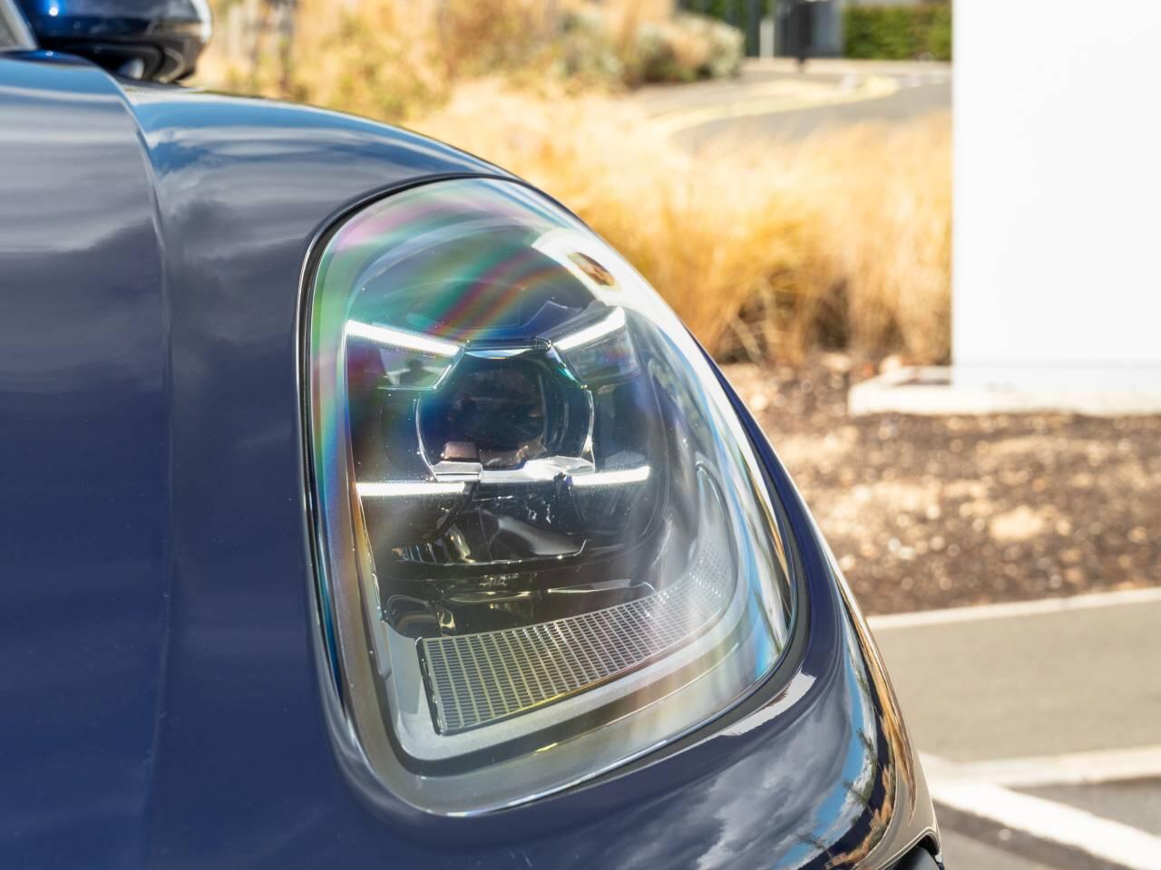 Porsche Macan view 18