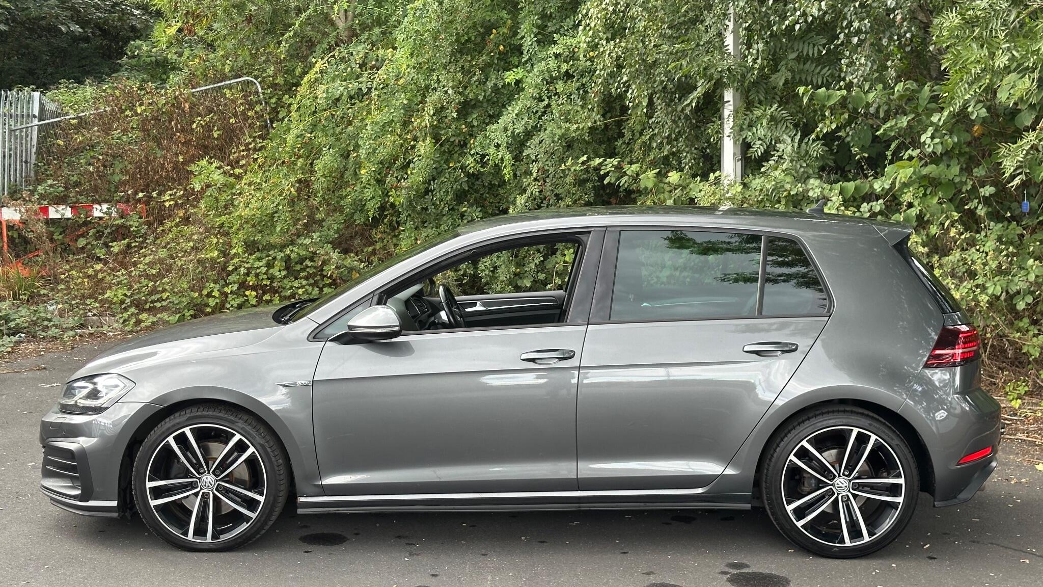 Volkswagen Golf view 9
