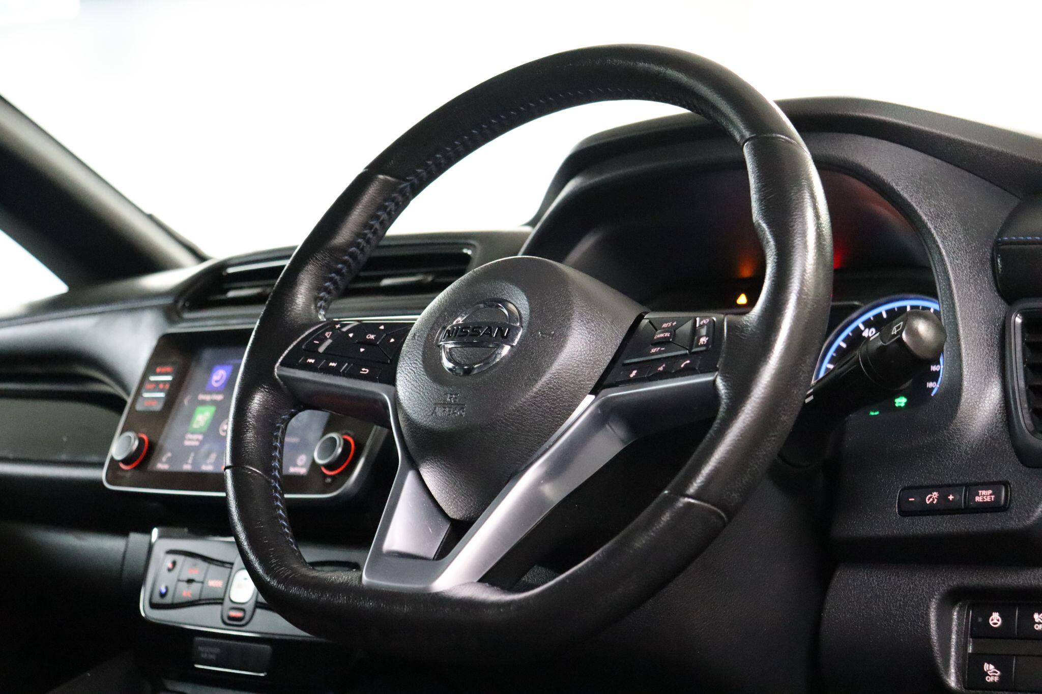 Nissan Leaf view 12