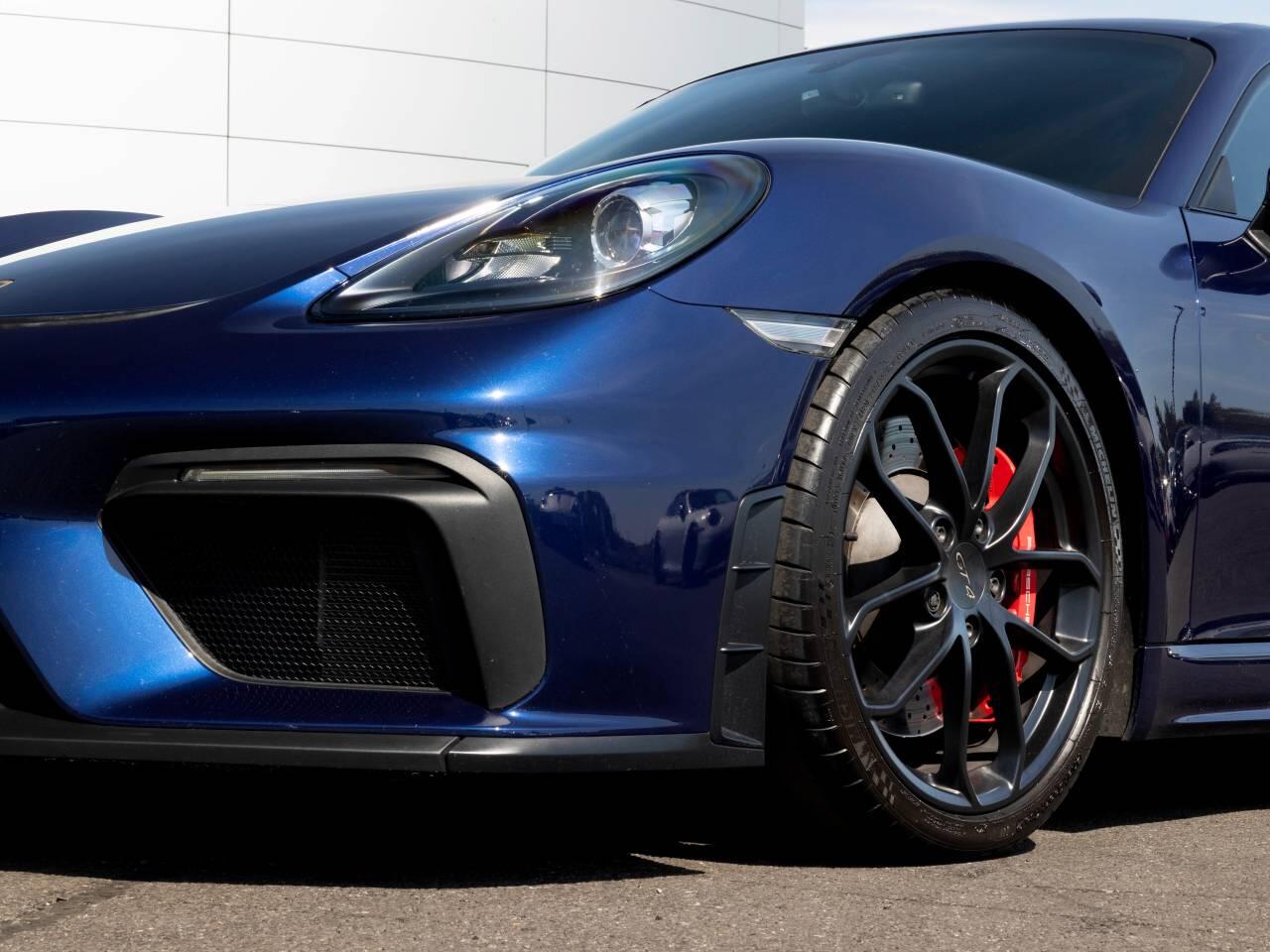 Porsche Cayman view 16