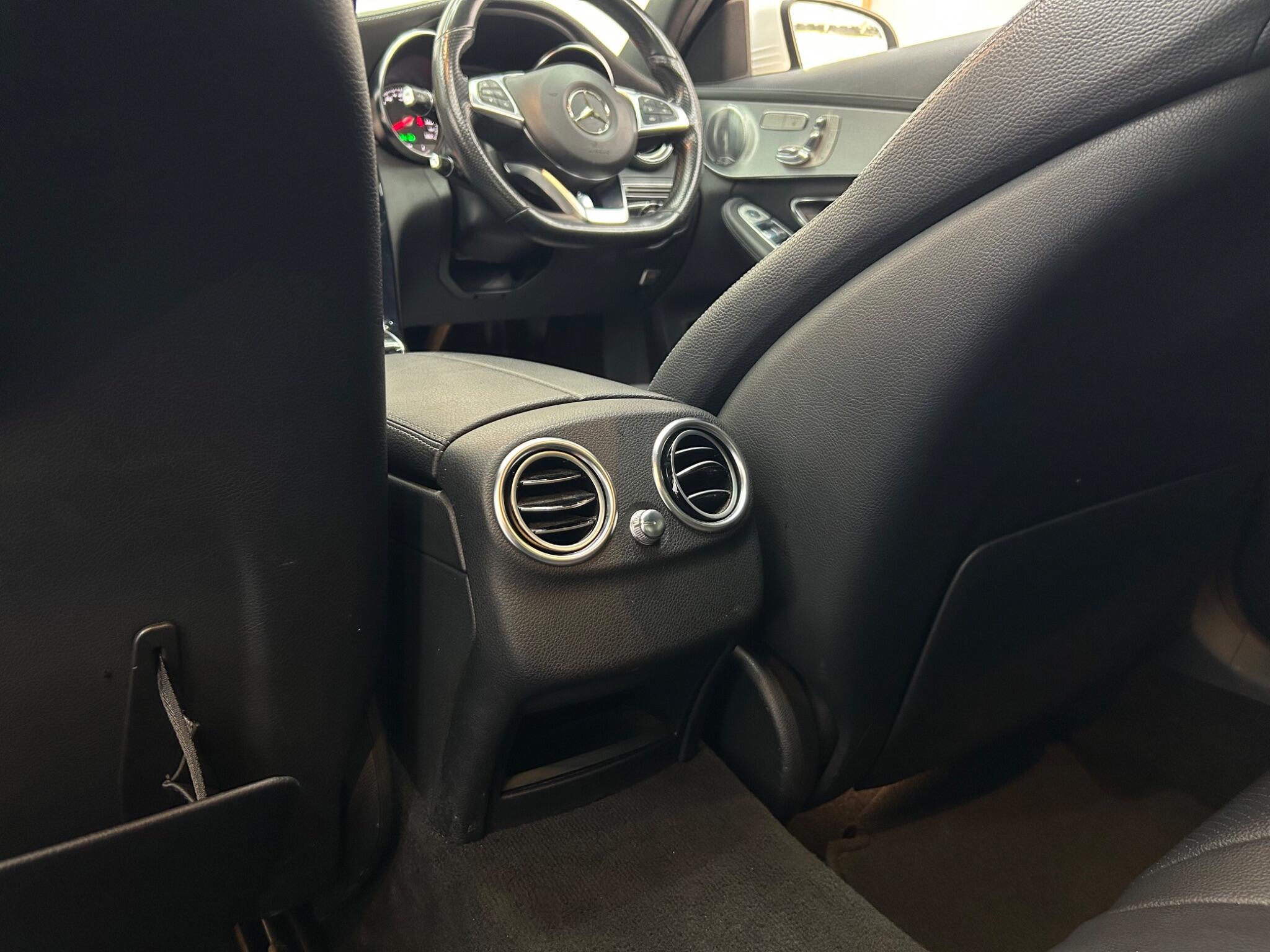 Mercedes-Benz C Class view 58