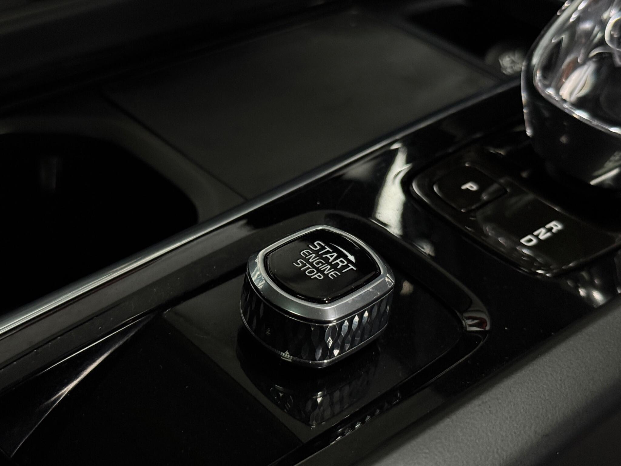 Volvo XC60 view 22