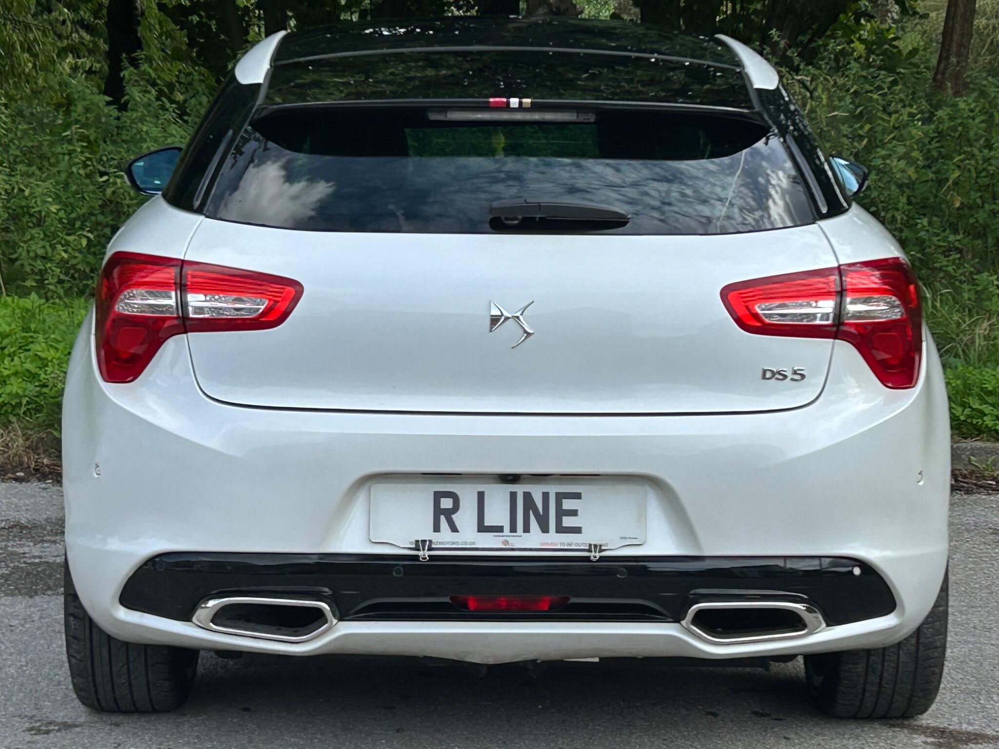 DS Automobiles DS 5 view 9