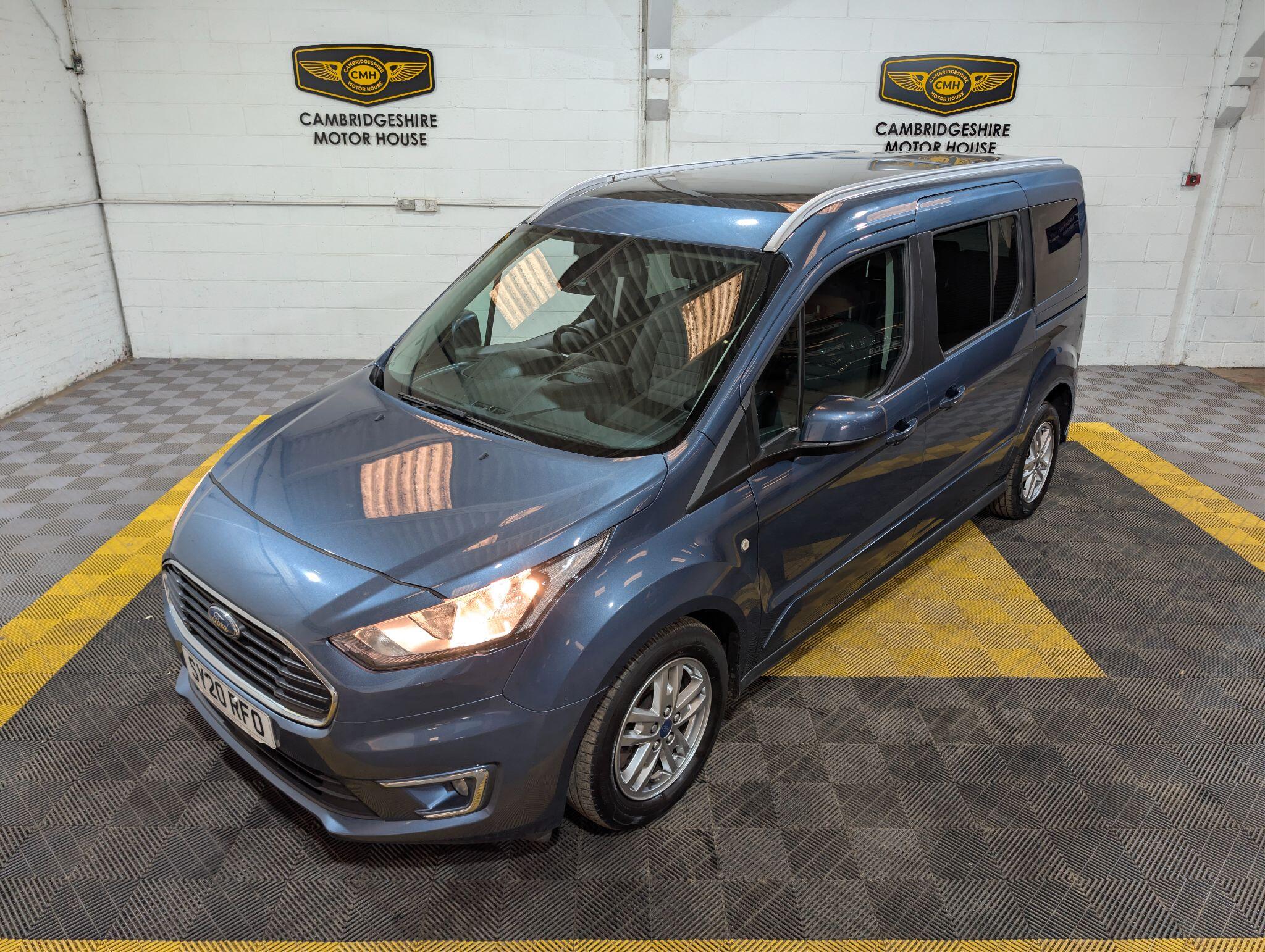 Ford Grand Tourneo Connect view 4