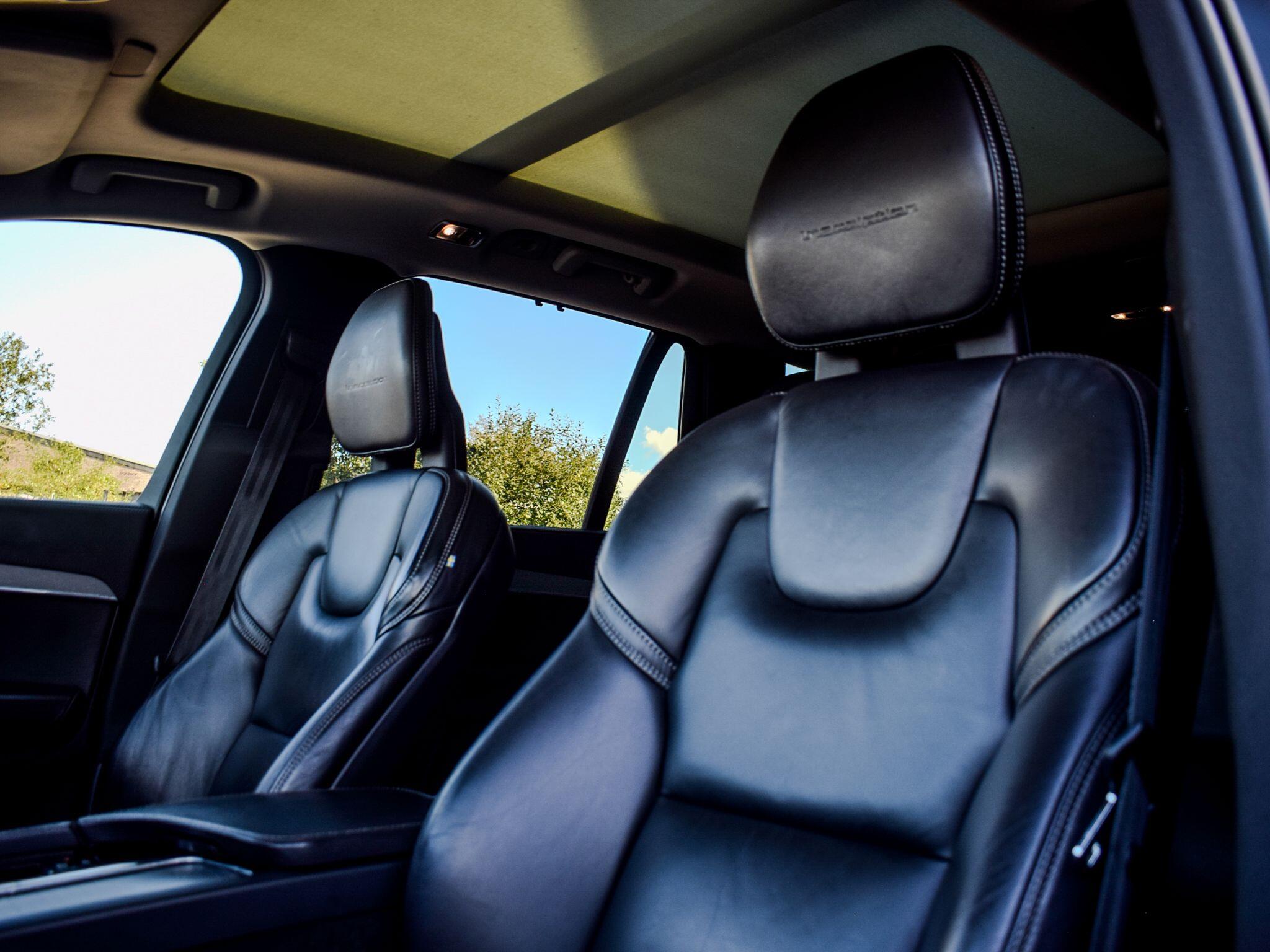 Volvo XC90 view 16